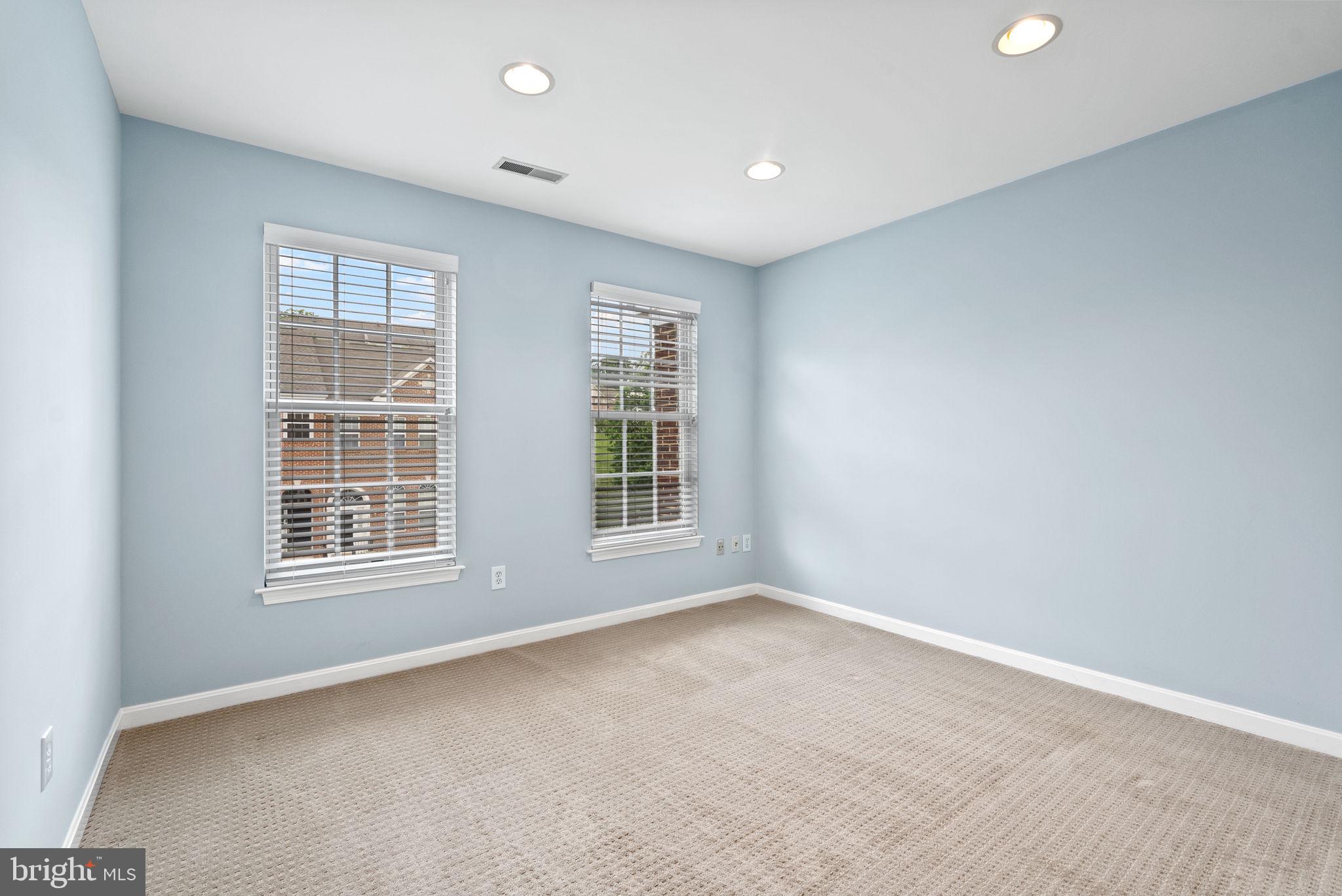 GOVERNORS GROVE - Residential Lease