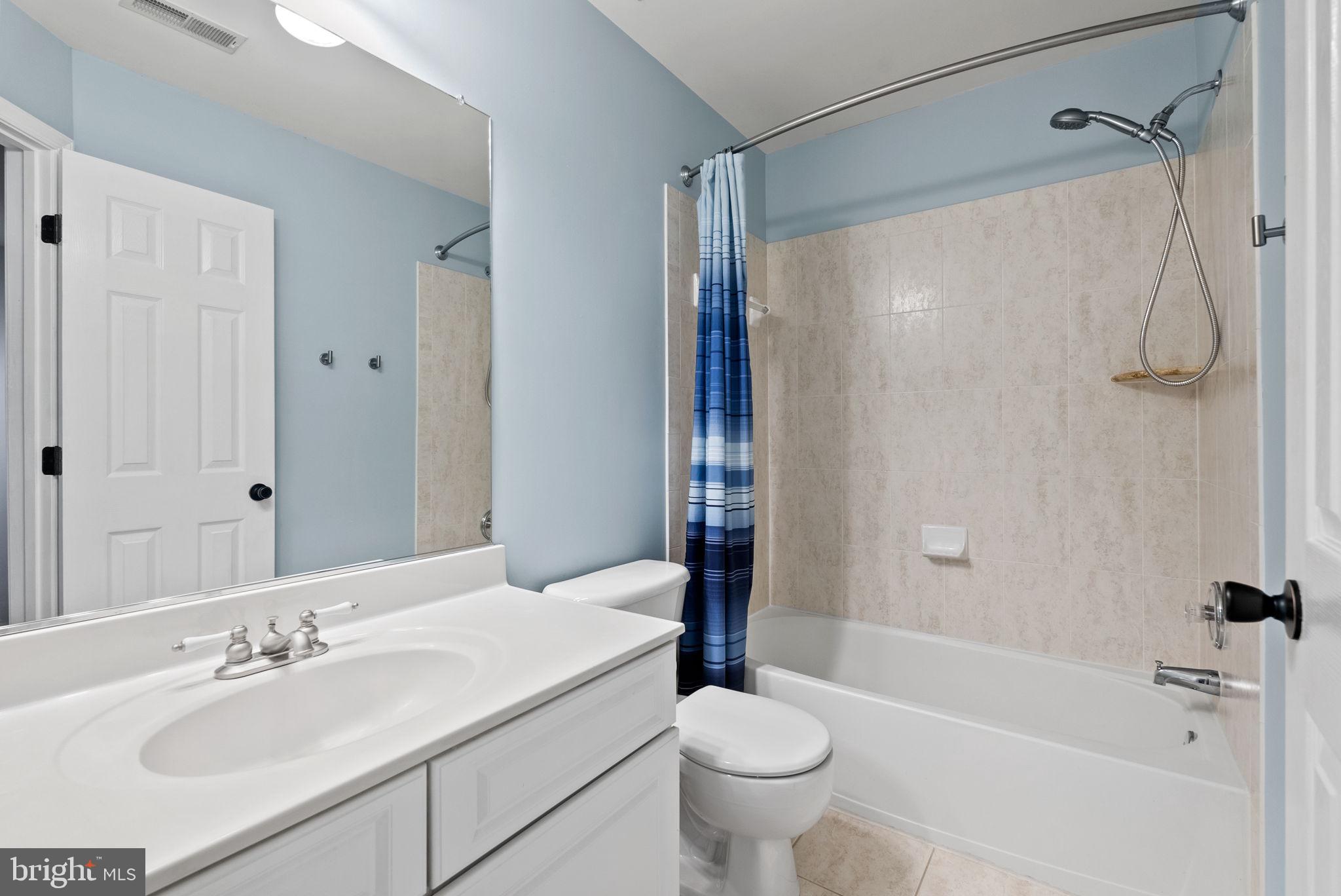 GOVERNORS GROVE - Residential Lease