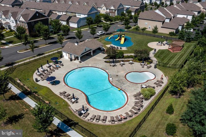 THE COURTS AT CHESTER SPRINGS - Residential Lease