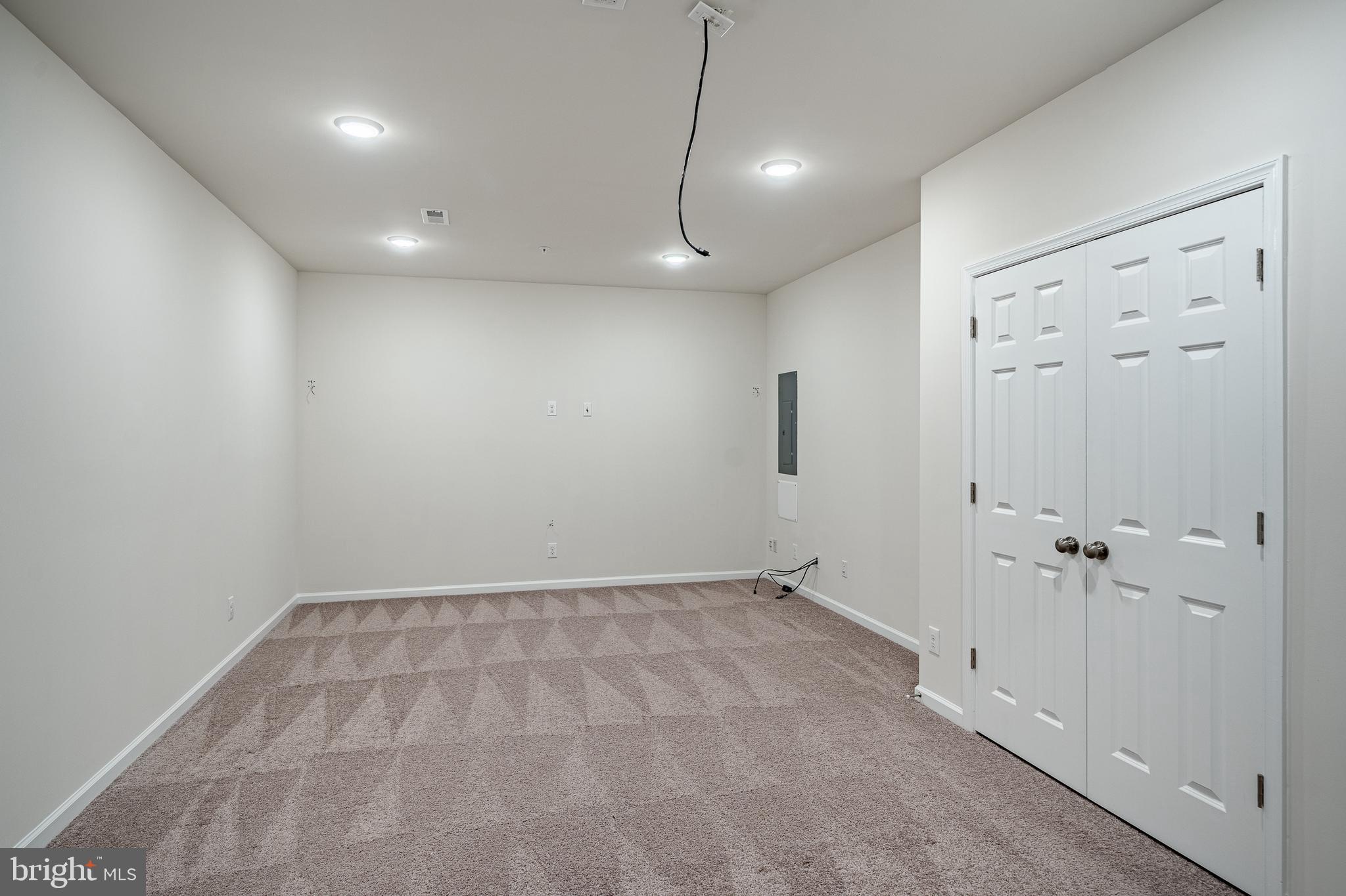 THE COURTS AT CHESTER SPRINGS - Residential Lease