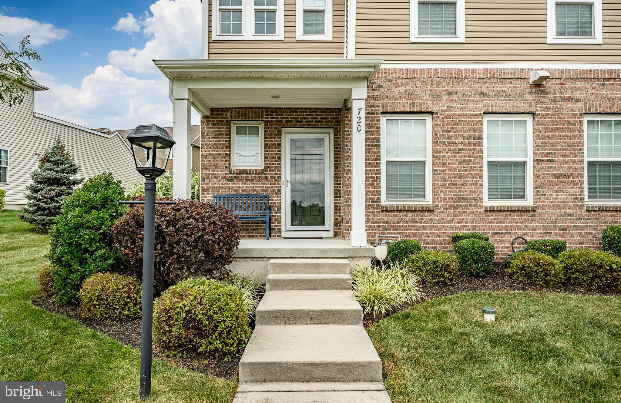 THE COURTS AT CHESTER SPRINGS - Residential Lease