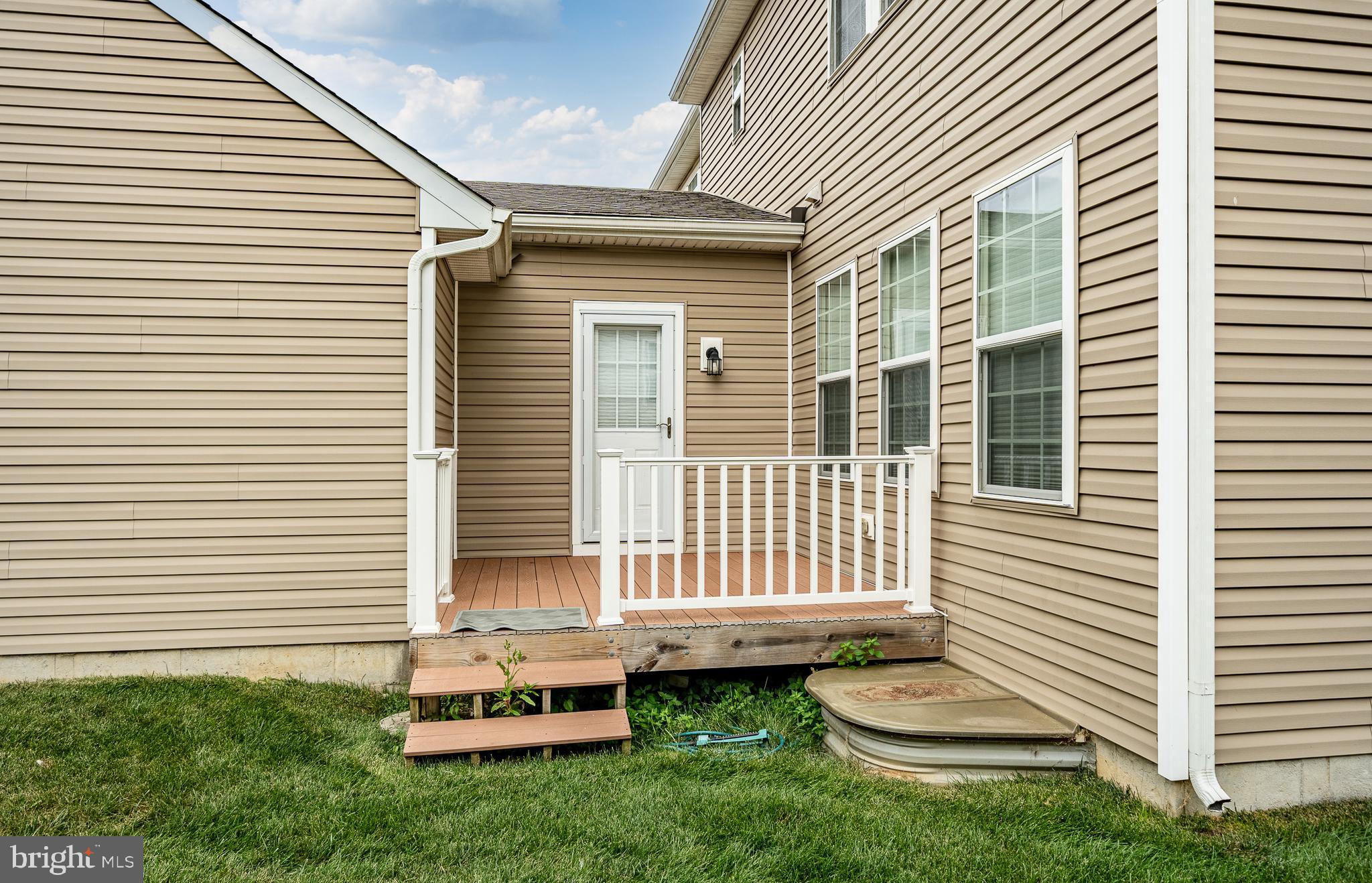 THE COURTS AT CHESTER SPRINGS - Residential Lease