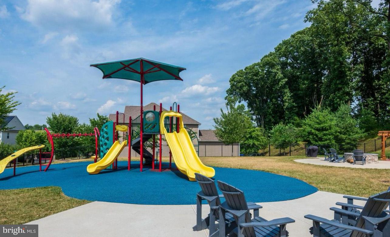 THE COURTS AT CHESTER SPRINGS - Residential Lease