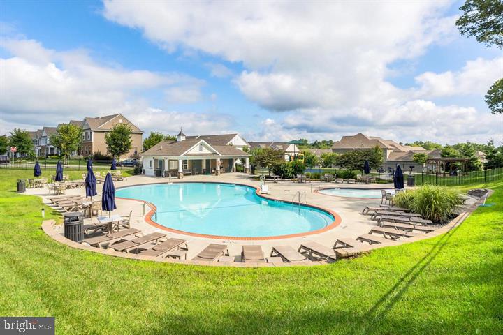 THE COURTS AT CHESTER SPRINGS - Residential Lease