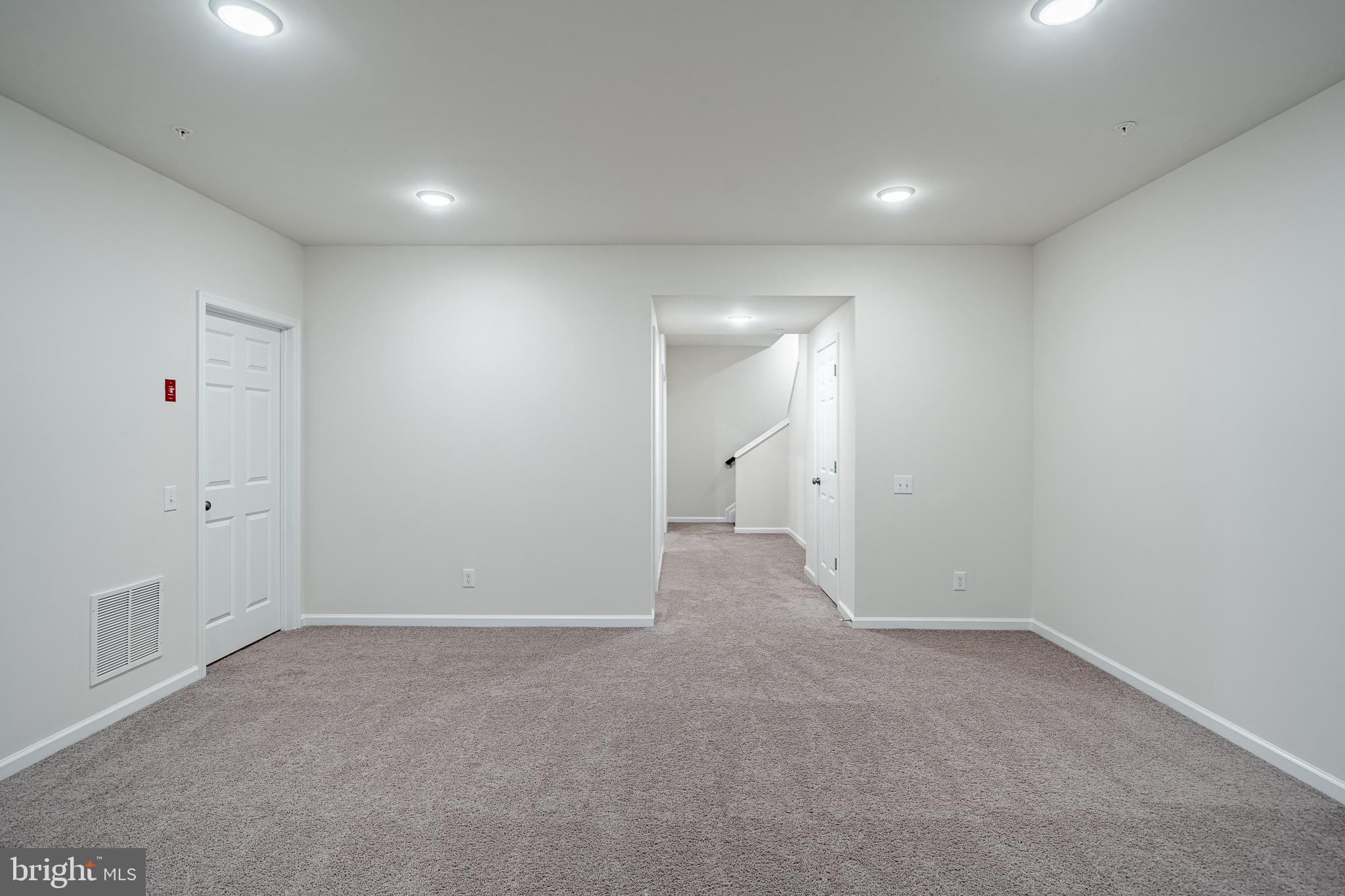 THE COURTS AT CHESTER SPRINGS - Residential Lease