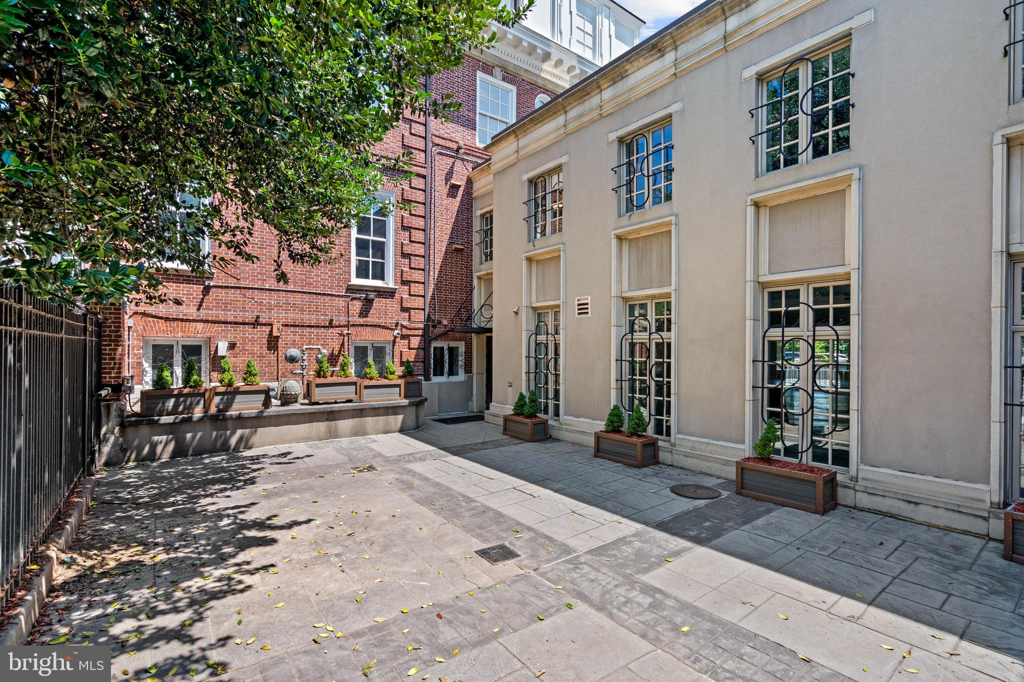 DUPONT CIRCLE - Residential