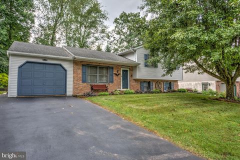 Photo of 43 SUMMERS DR, STEVENS, PA 17578 (MLS # PALA2038420)