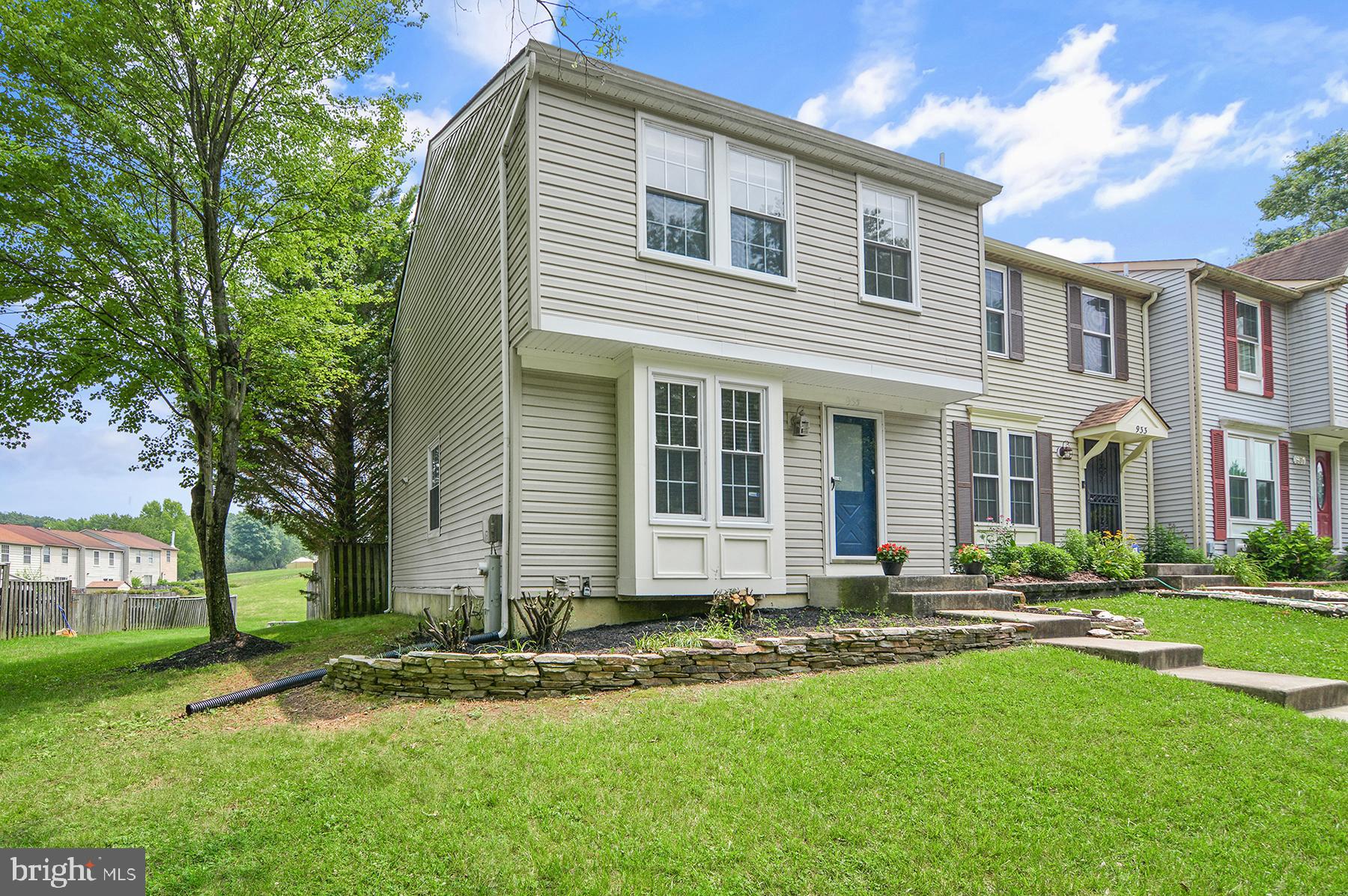 WOODBRIDGE CENTER - Residential