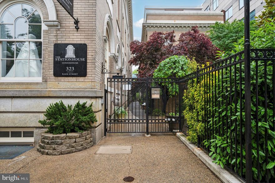 **$50,000 Price Reduction!** Welcome to the historic Station House condo in the heart of Old City! This unit has the lowest price per square foot in the neighborhood making it a great purchase for a first-time buyer, a second city home, or to add to an investment portfolio. 
 Within this secure, gated community, enjoy the feel of a townhome with the low maintenance perks of a condo. Enter the tiled entranceway to the main living/dining area, featuring hardwood floors, a soaring ceiling, with six 8’ windows. The corner kitchen benefits from the natural light of two exposures and offers a breakfast bar, stainless steel appliances, stone counters, light wood cabinetry and a ceiling mounted pot hanger.
The lower level is a multipurpose carpeted space, with high ceilings, several windows and a separate entrance, and includes a full bath with shower, linen closet and full laundry room. The upper floor has two bedrooms, with 10’ ceilings and a large full bath with dual vanities, granite counters, a whirlpool tub and large walk-in shower. The spacious primary bedroom boasts a private balcony, dual closets, and three oversized, double soundproofed windows offering great sunlight.
There is also a large communal deck for leisure and dining.
From this ideal location, you are perfectly situated to enjoy the proximity of the historical sites, great restaurants and shopping. Neighborhood favorites include Old City Coffee, Café Tolia, Mulberry Market, Tomo and Cherry Street Pier.