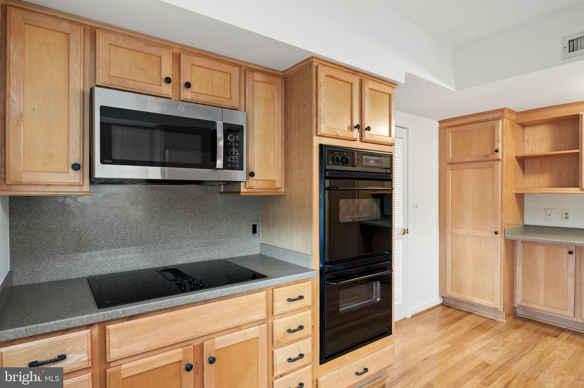 VILLAGE OF WILDE LAKE - Residential