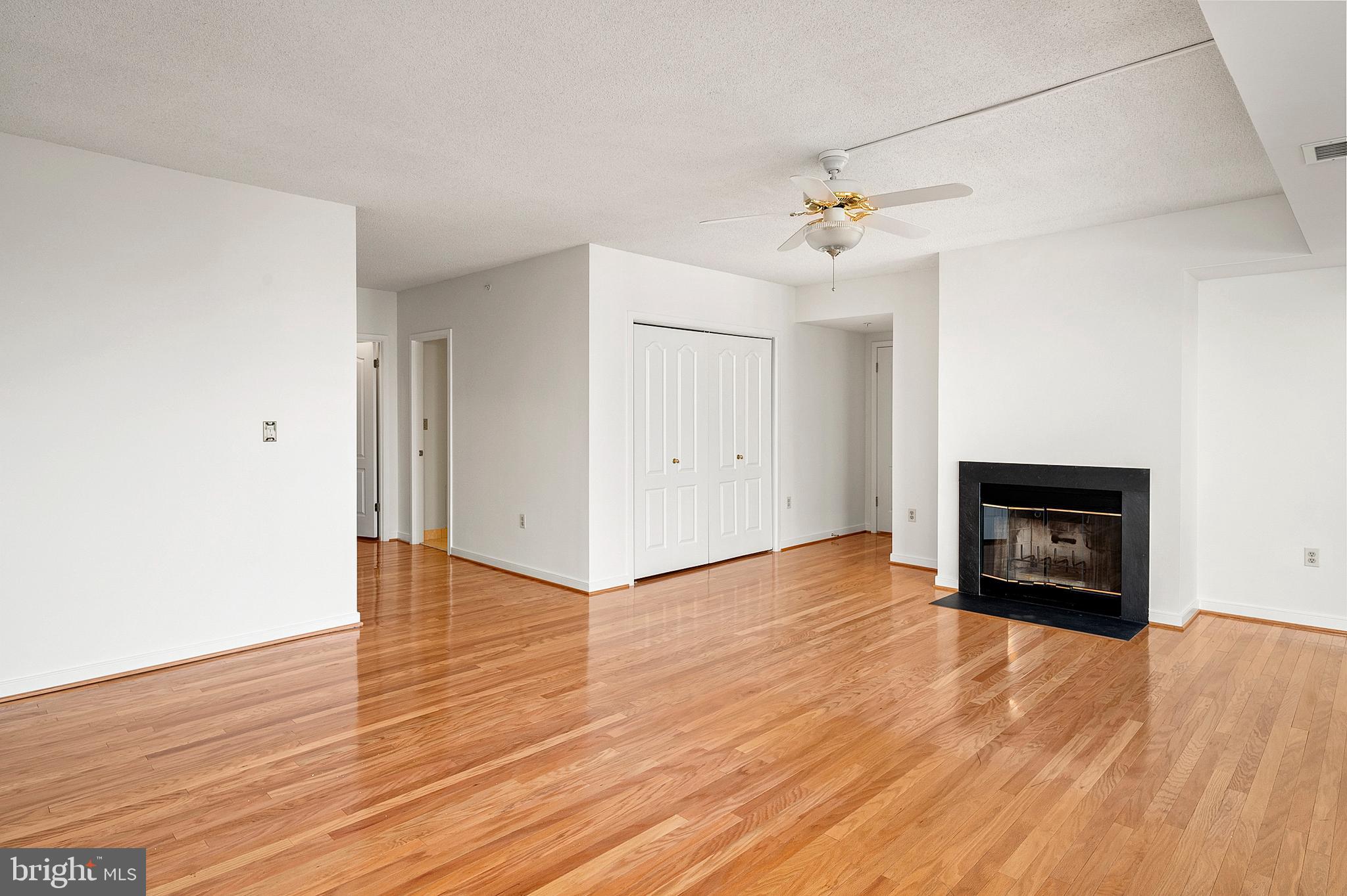 VILLAGE OF WILDE LAKE - Residential