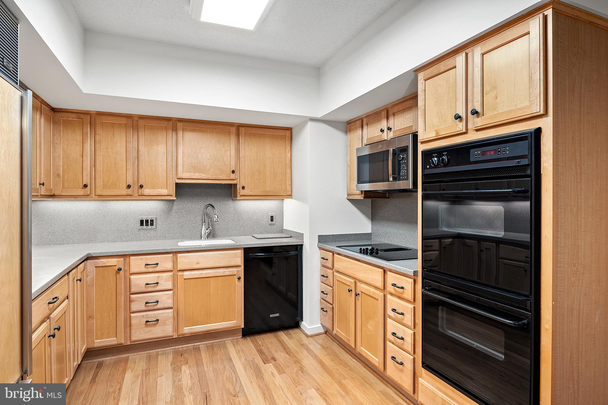 VILLAGE OF WILDE LAKE - Residential