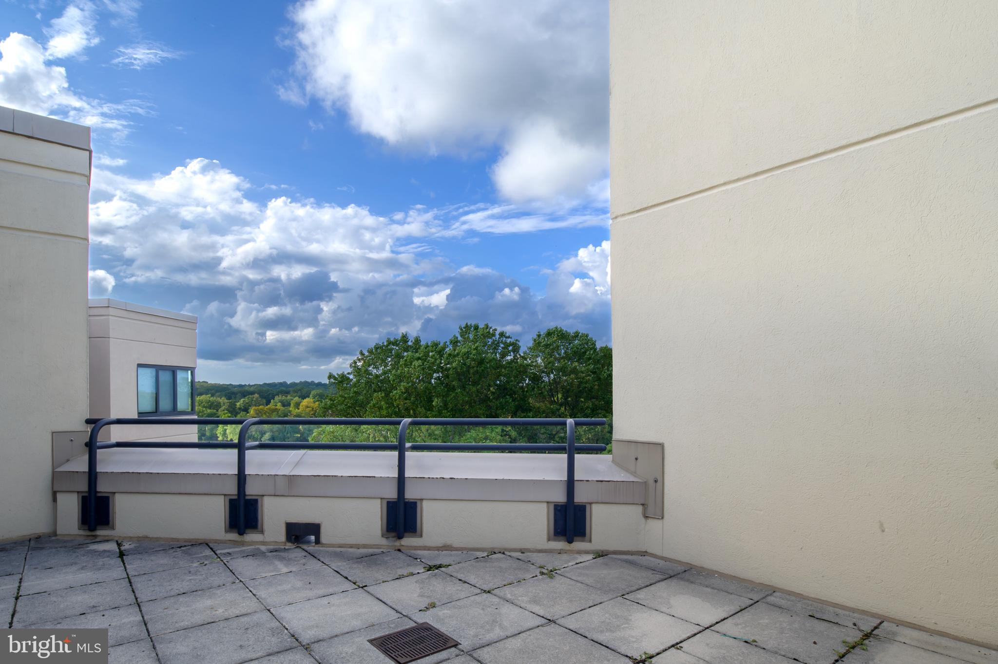 VILLAGE OF WILDE LAKE - Residential