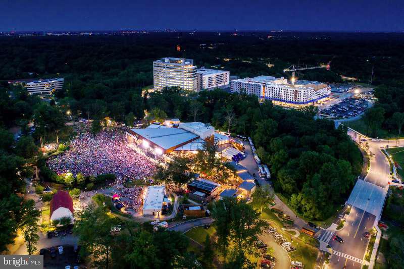 VILLAGE OF WILDE LAKE - Residential