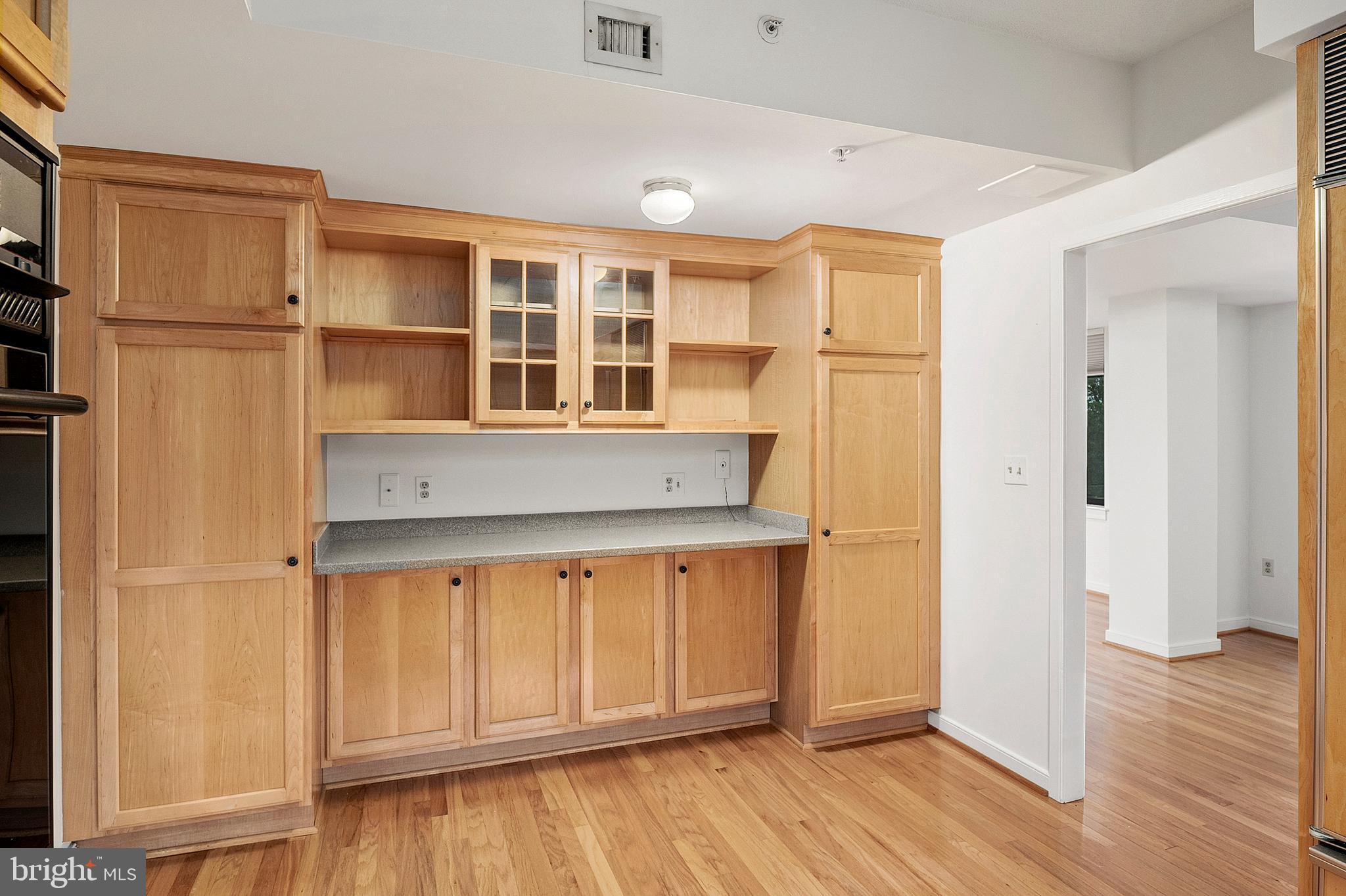 VILLAGE OF WILDE LAKE - Residential