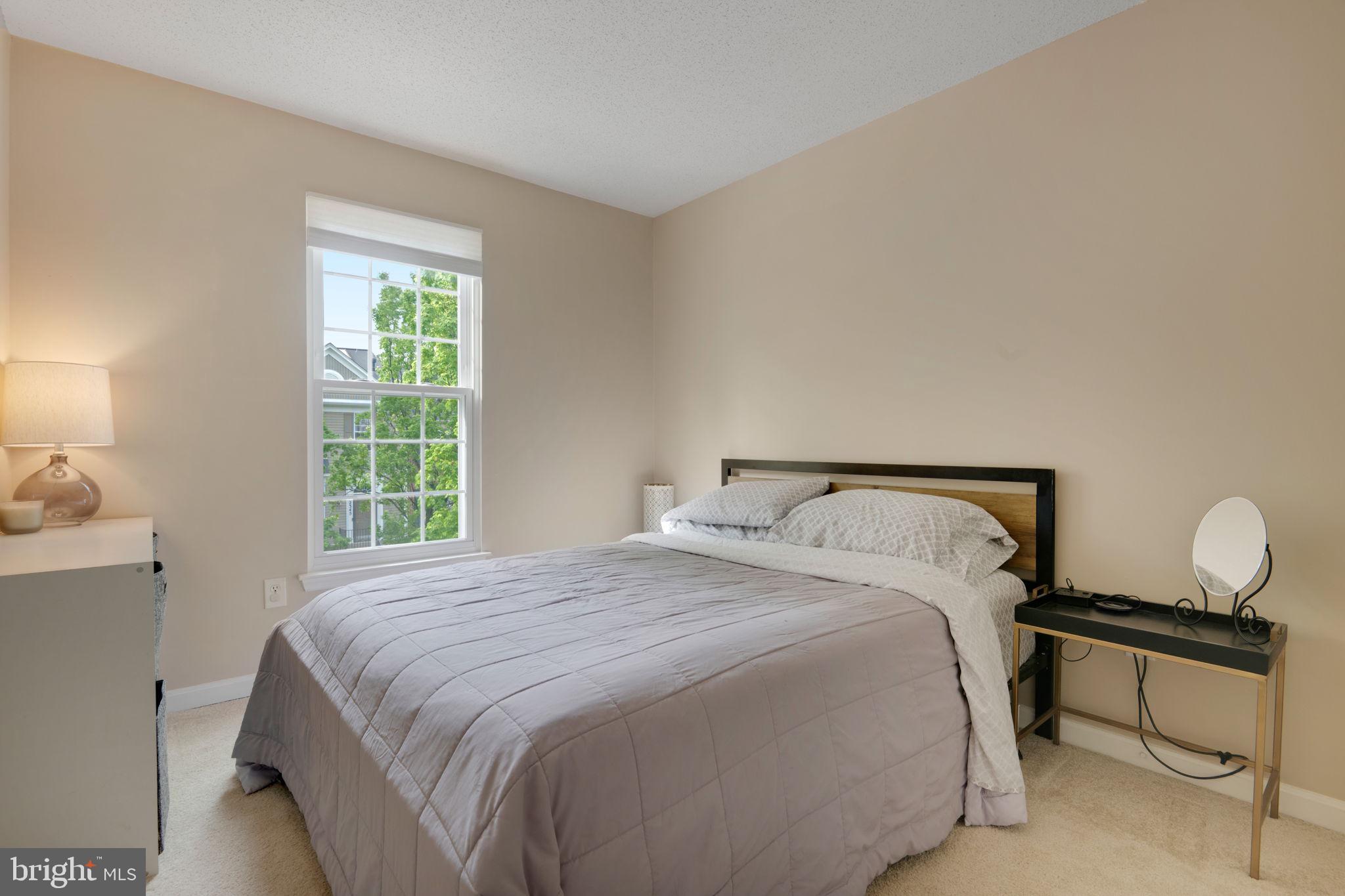 LONGMEAD - Residential