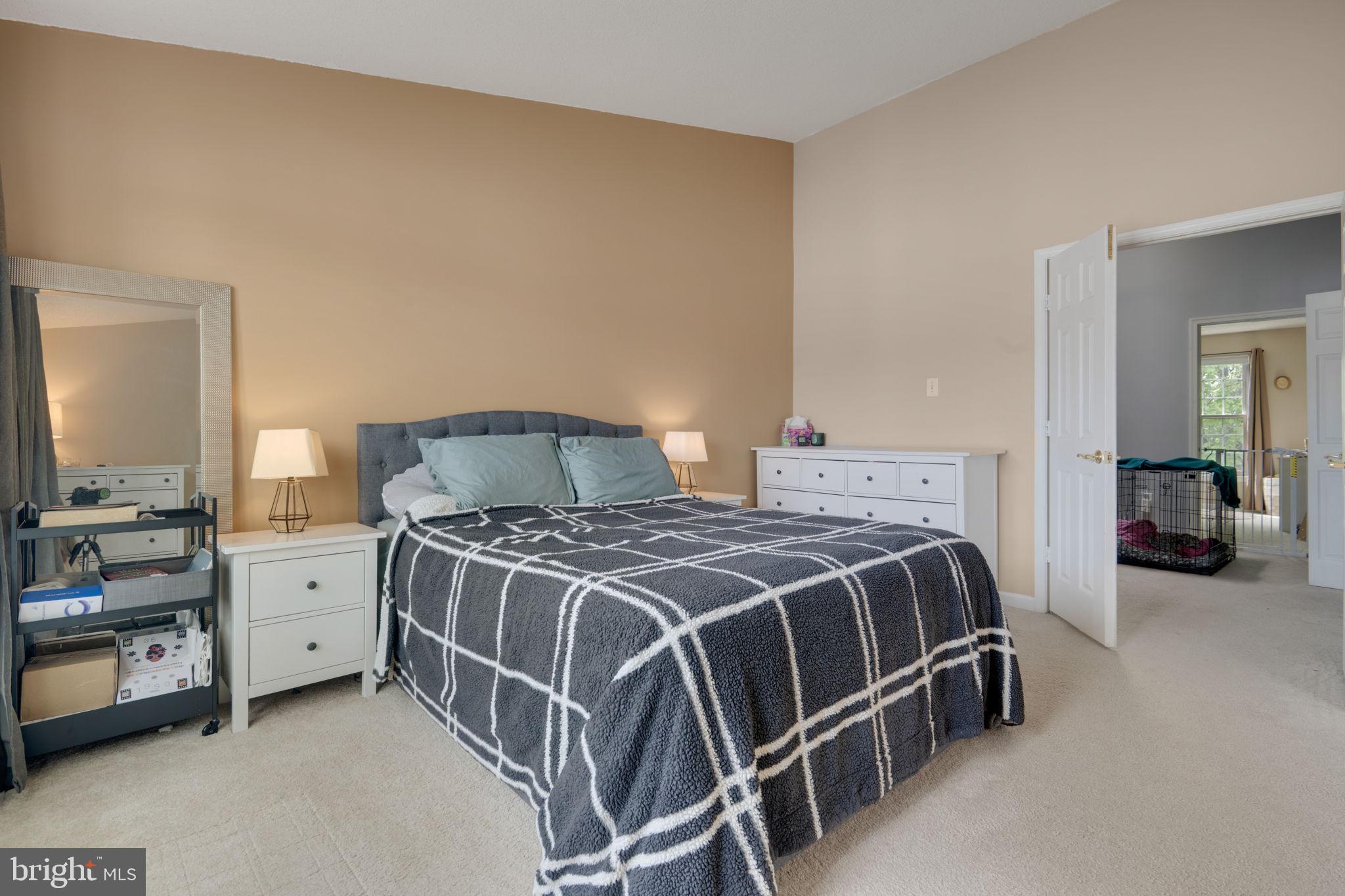 LONGMEAD - Residential