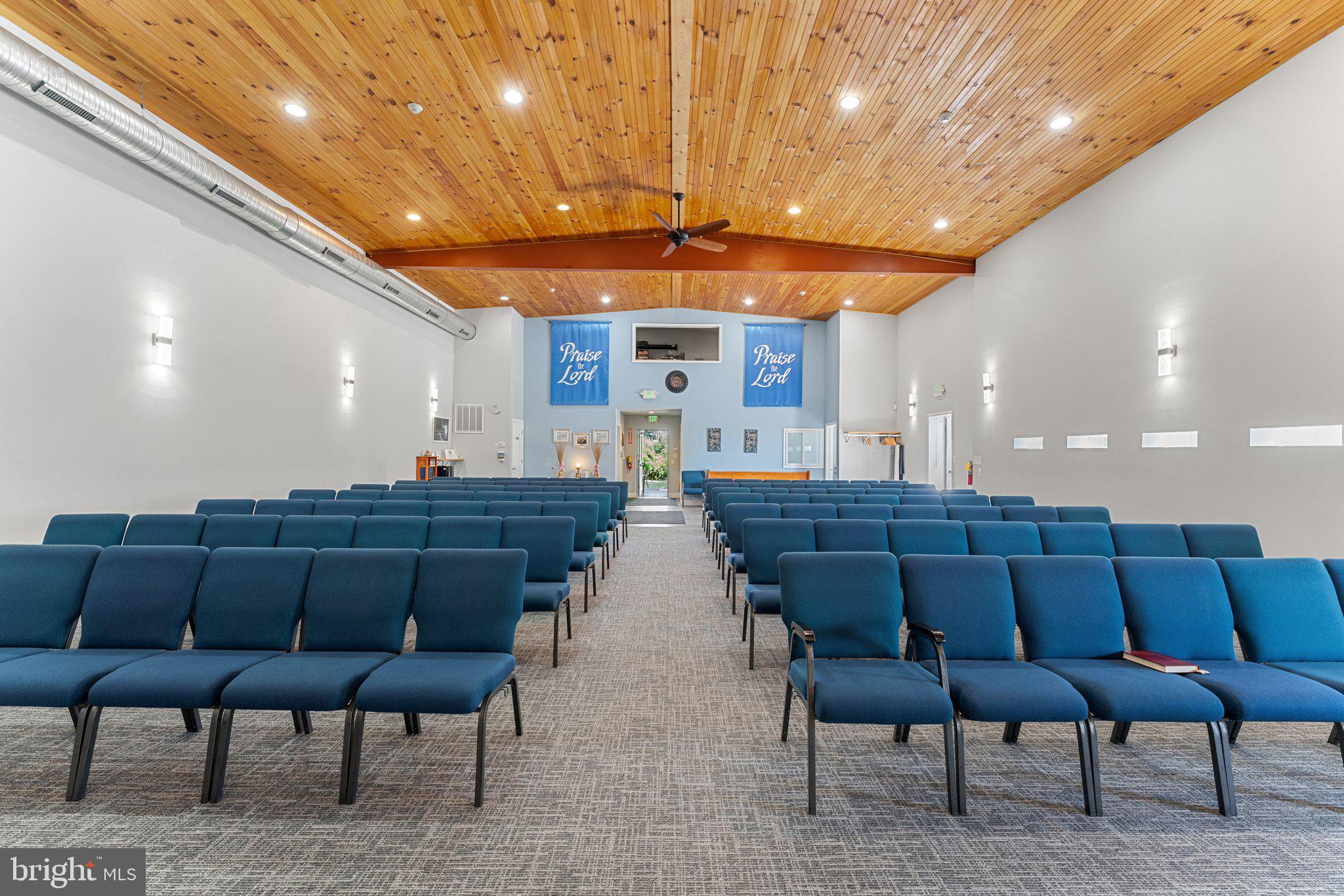 DUNDALK - Commercial Sale