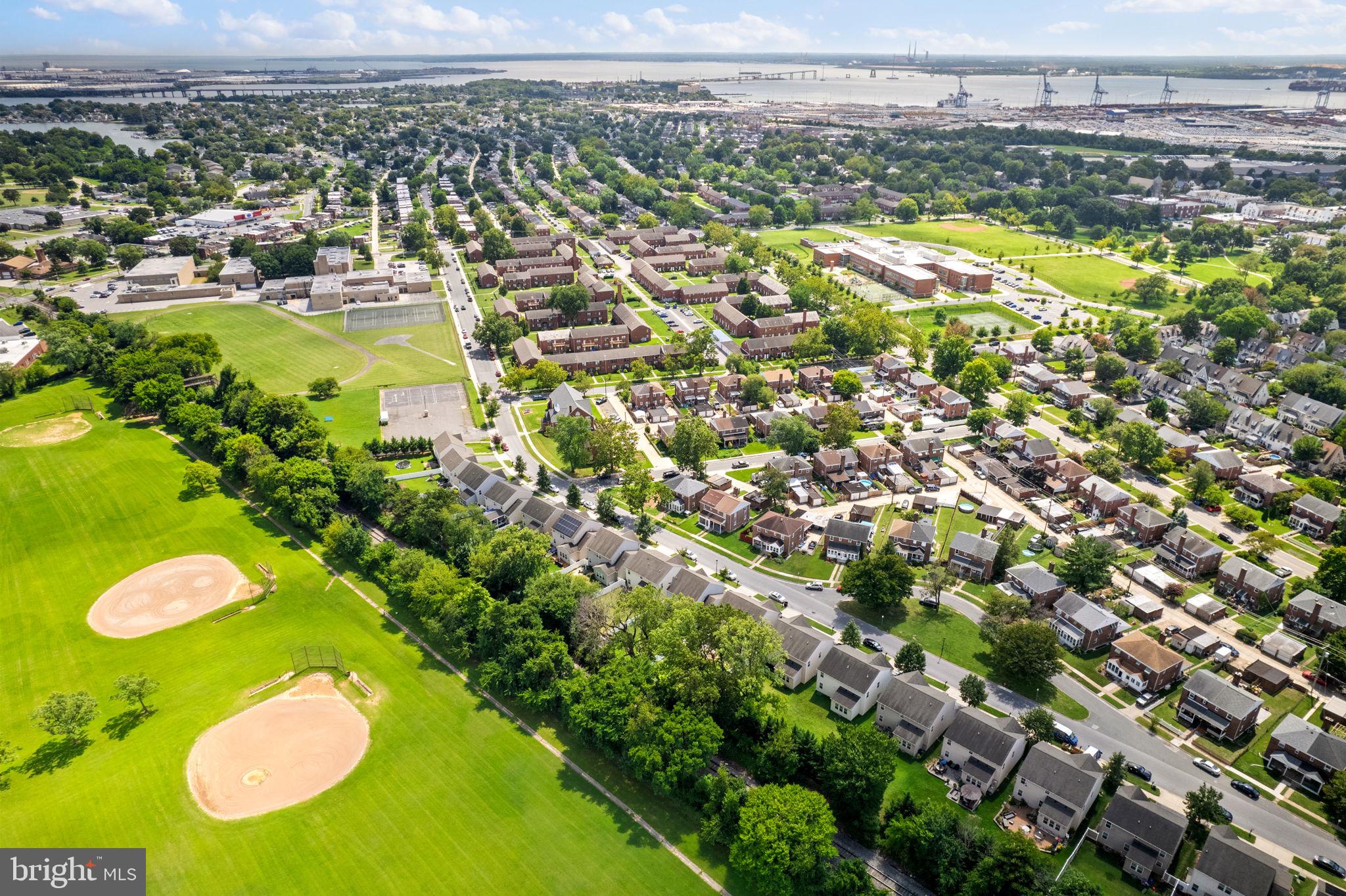 DUNDALK - Commercial Sale