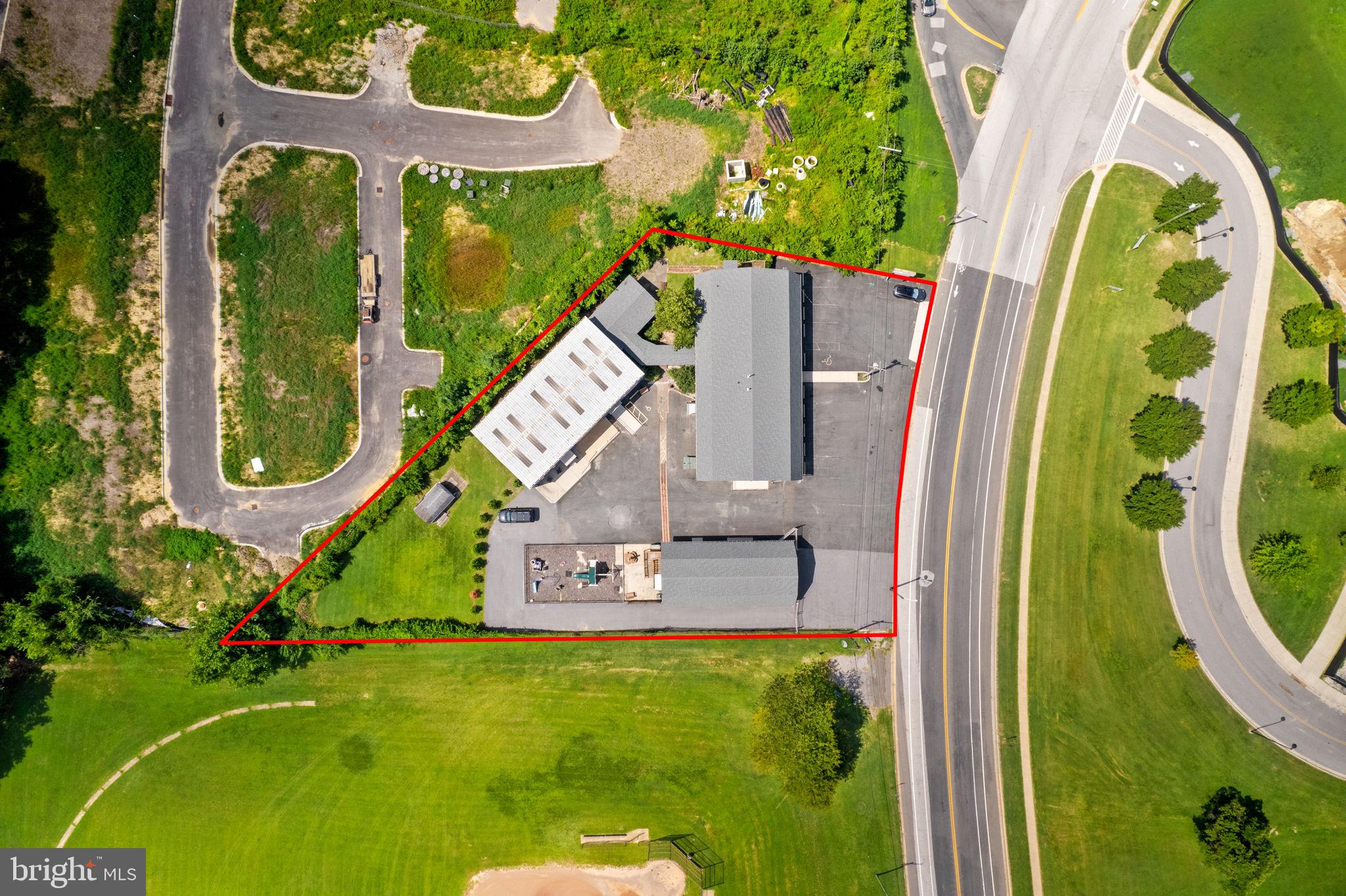 DUNDALK - Commercial Sale