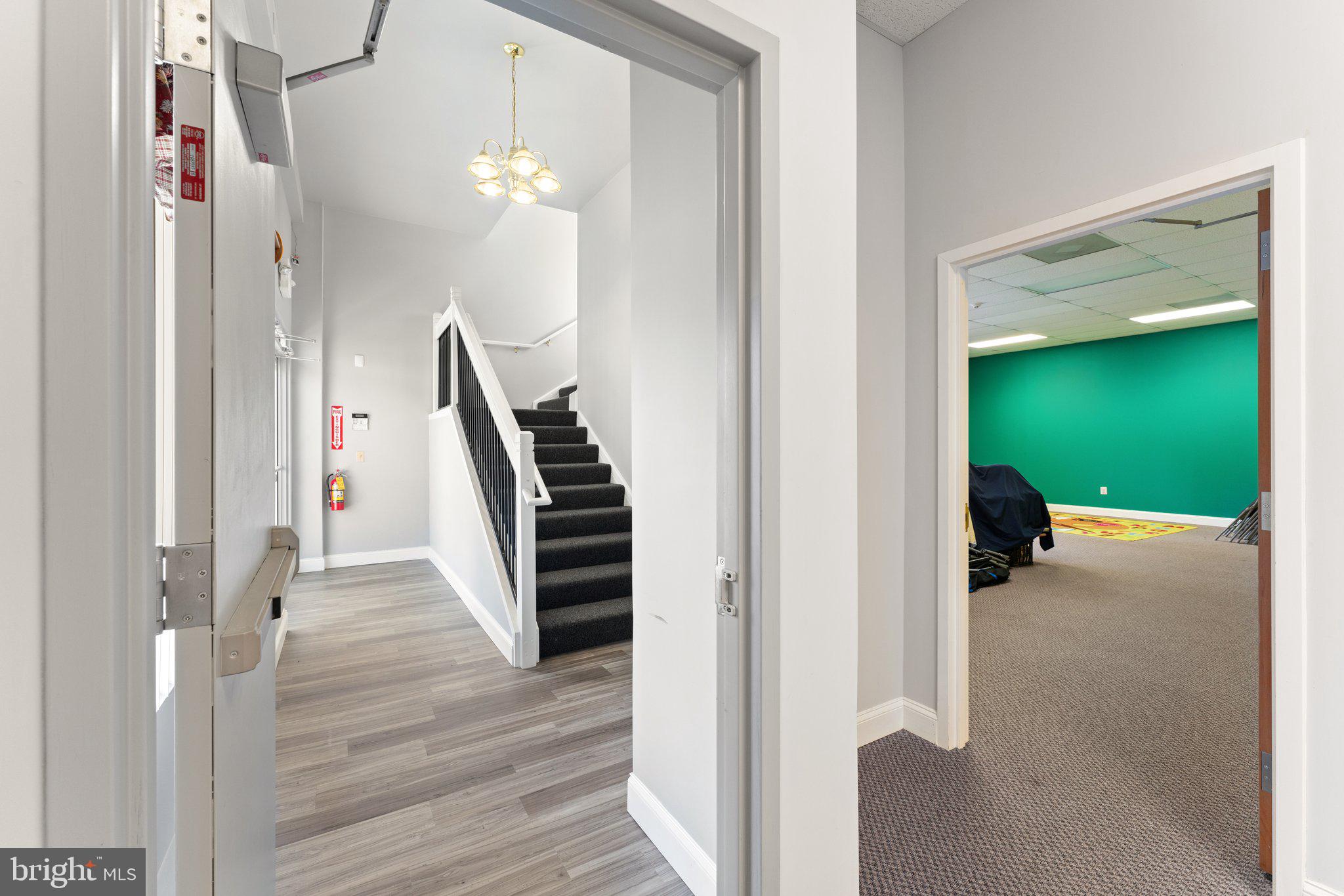 DUNDALK - Commercial Sale