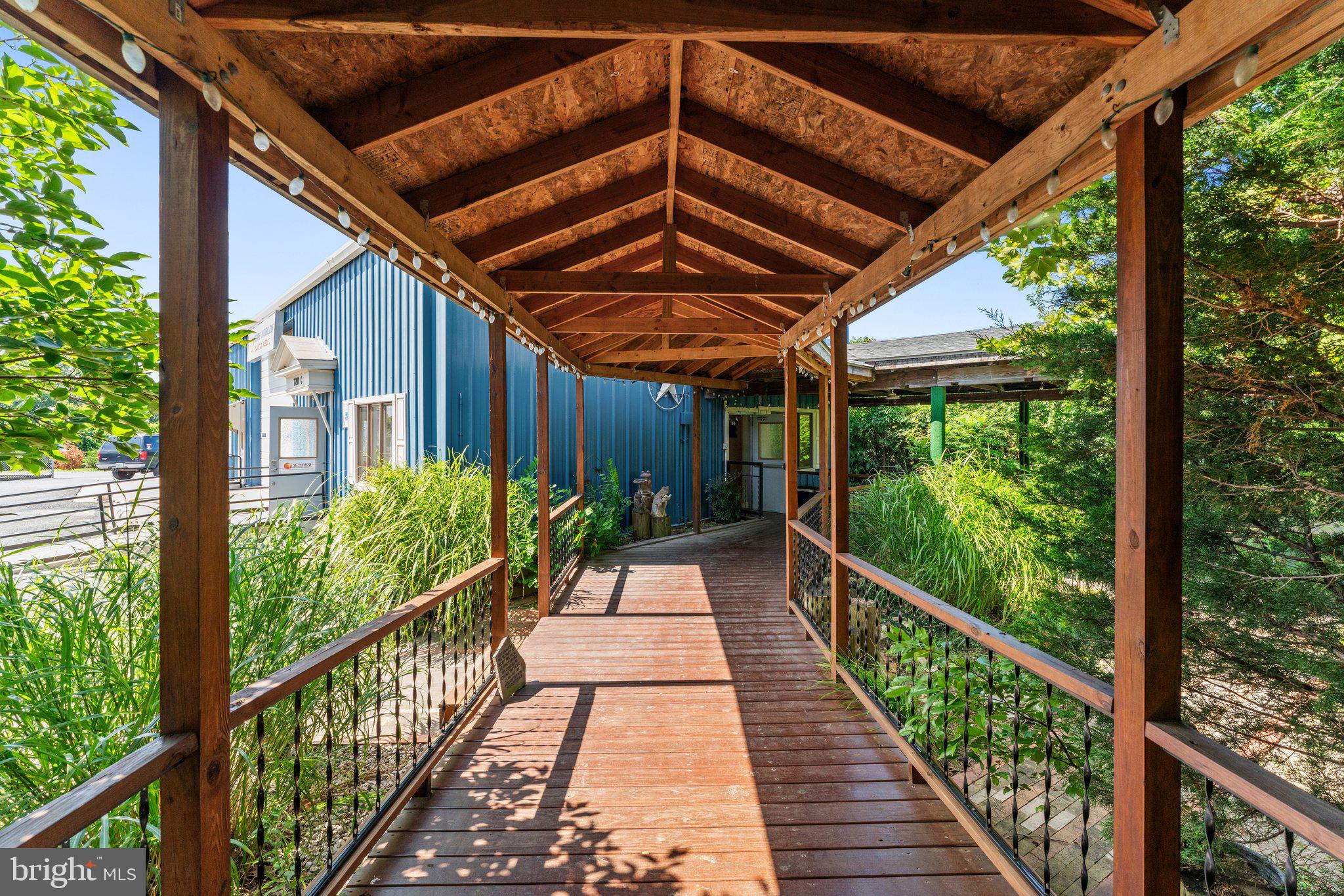 DUNDALK - Commercial Sale