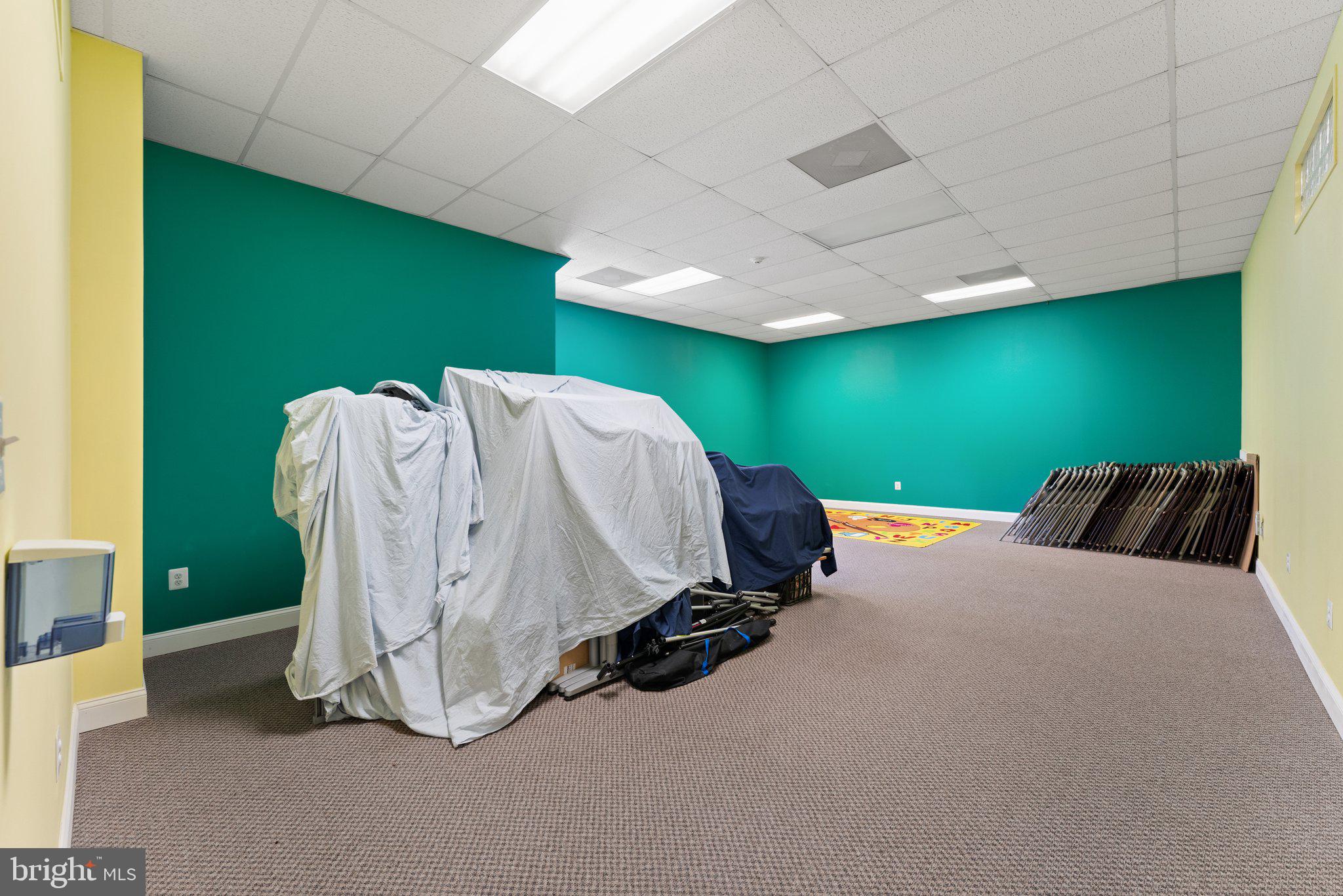 DUNDALK - Commercial Sale