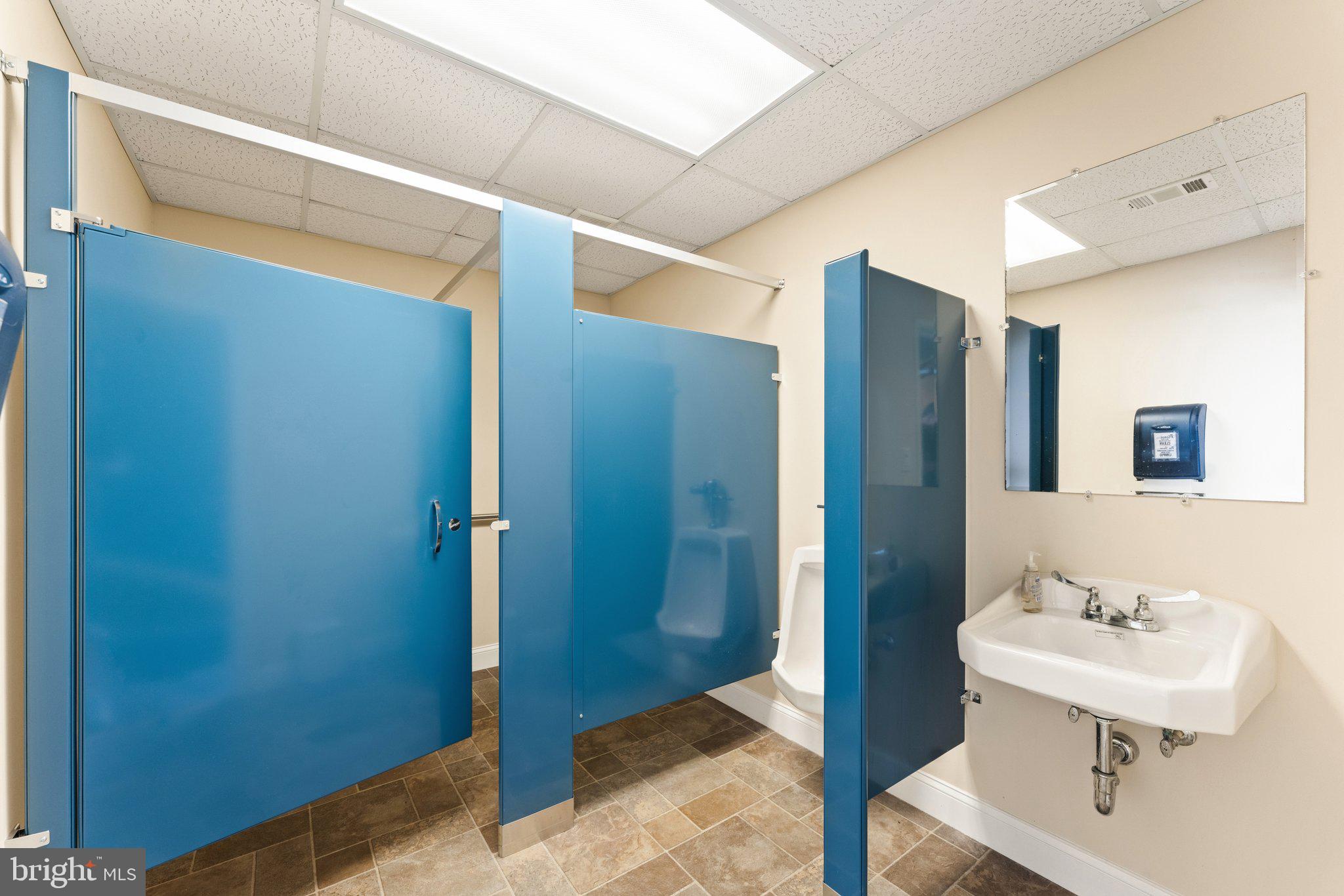 DUNDALK - Commercial Sale