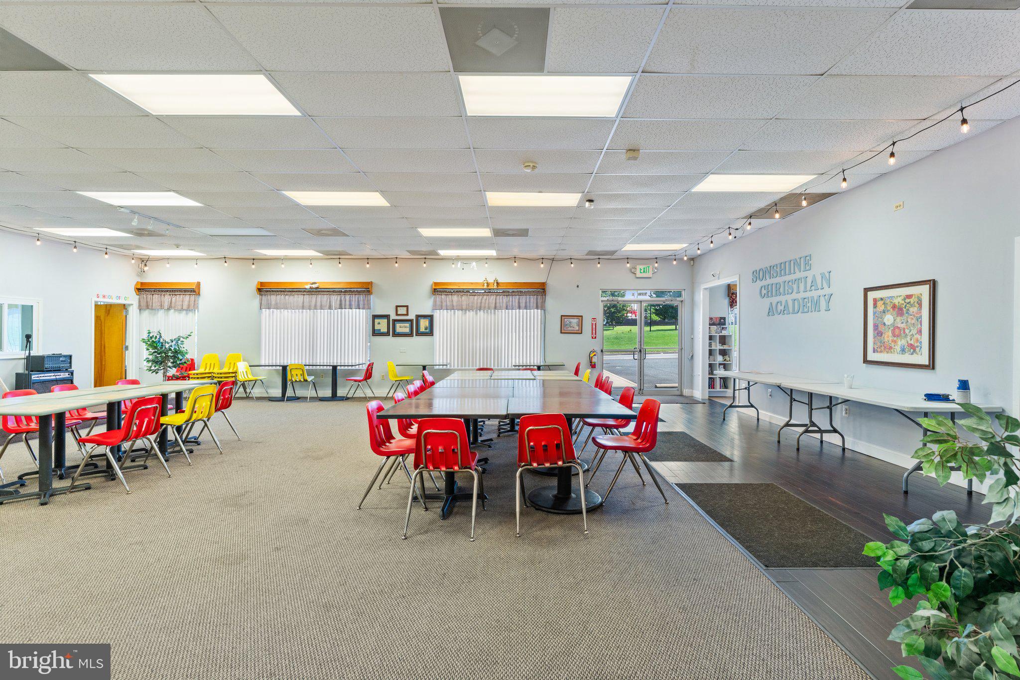 DUNDALK - Commercial Sale