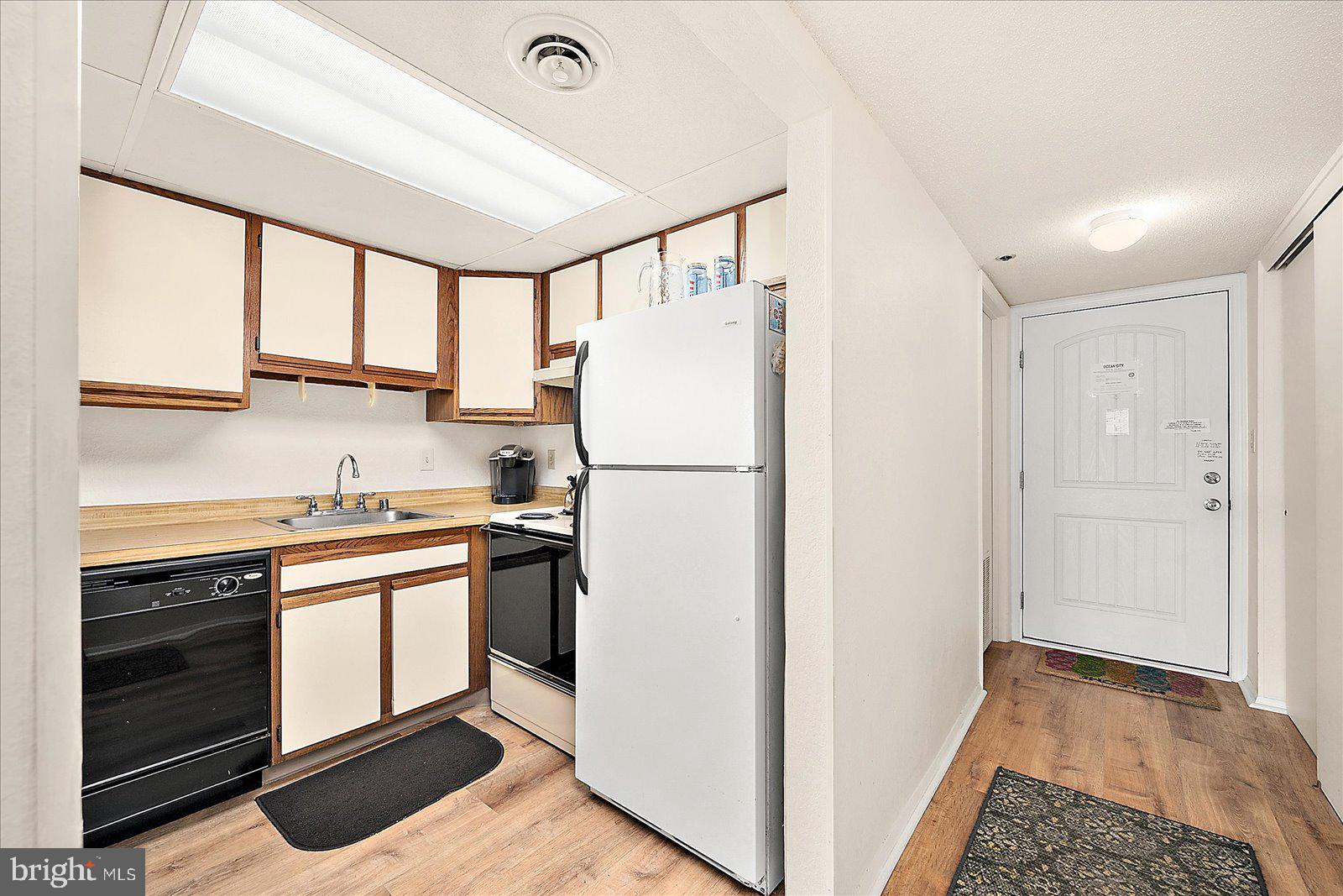 5801 ATLANTIC AVENUE 101