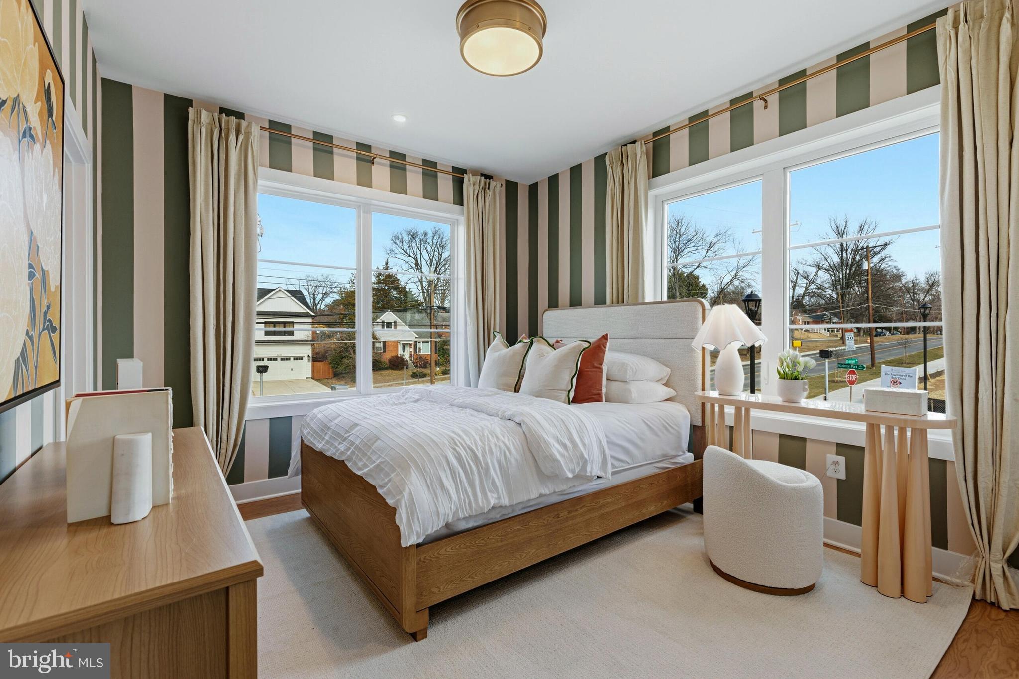 STRATHMORE VIEW - Residential