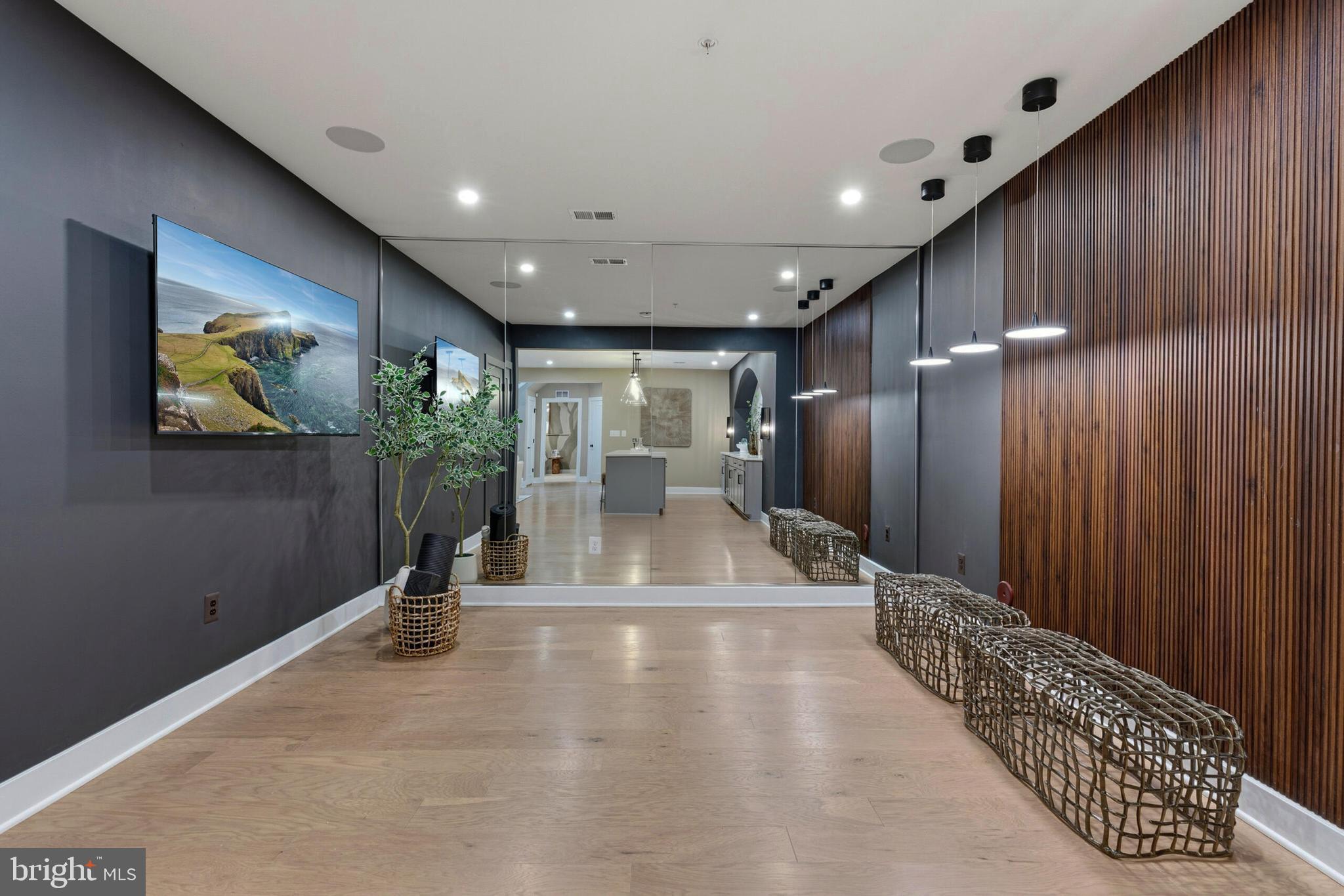 STRATHMORE VIEW - Residential