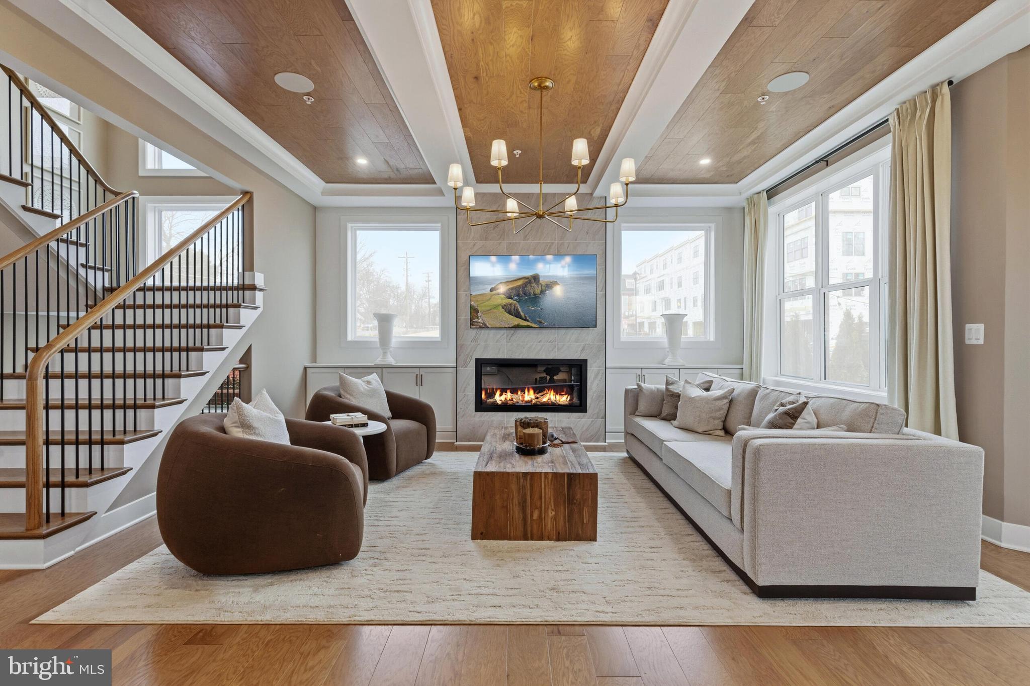 STRATHMORE VIEW - Residential