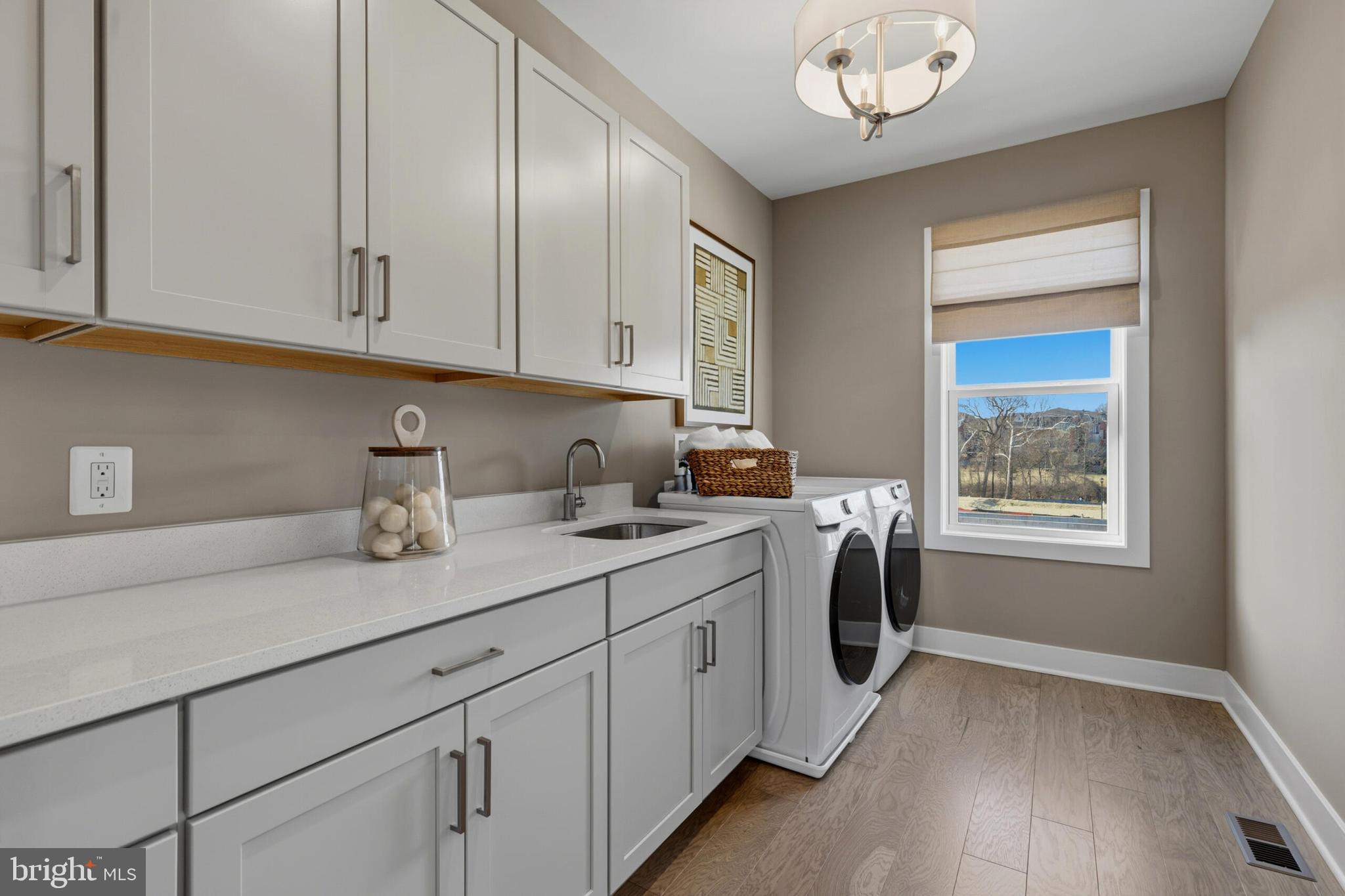 STRATHMORE VIEW - Residential