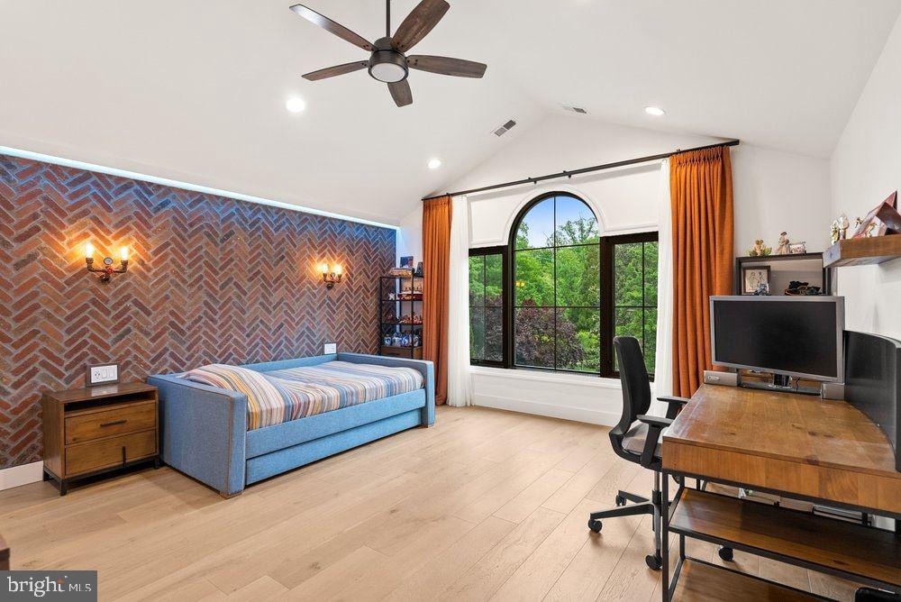 SWINKS MILL WOODS - Residential