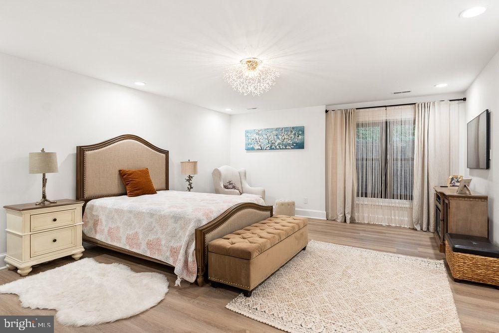 SWINKS MILL WOODS - Residential