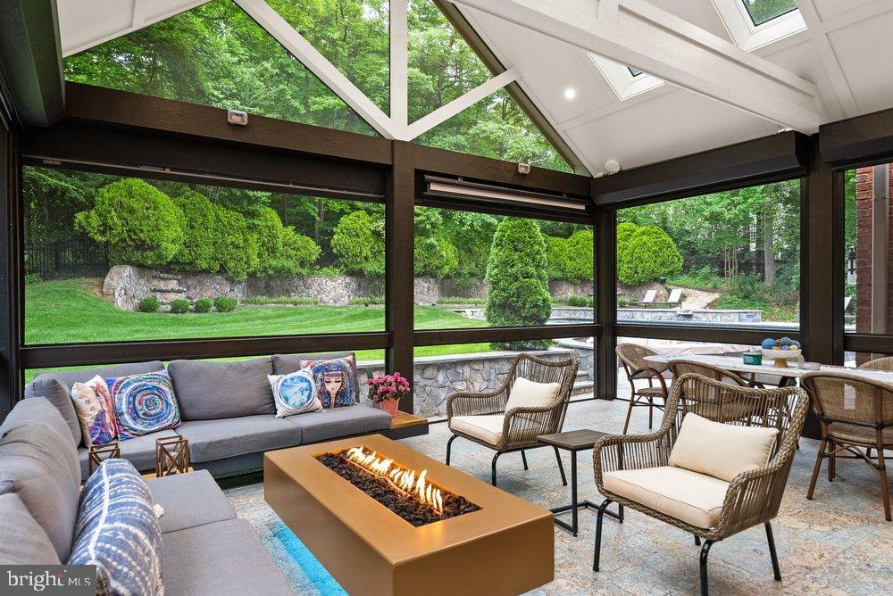 SWINKS MILL WOODS - Residential