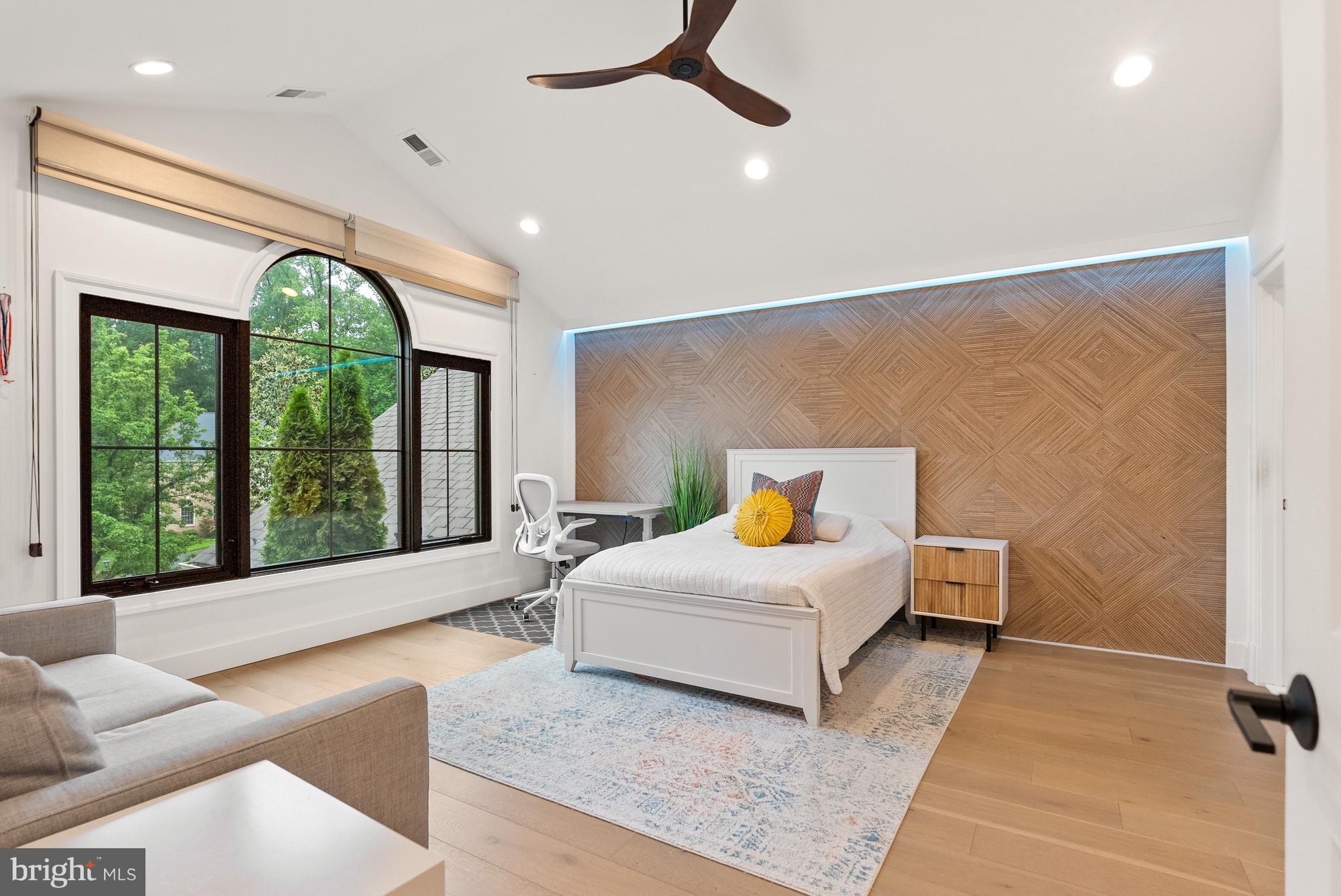 SWINKS MILL WOODS - Residential