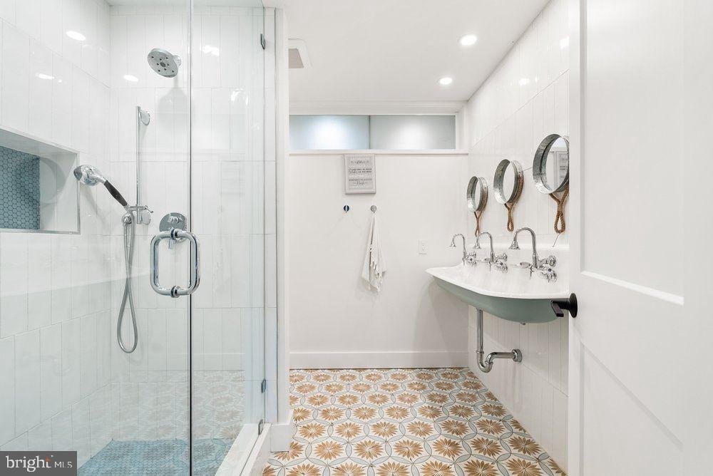 SWINKS MILL WOODS - Residential