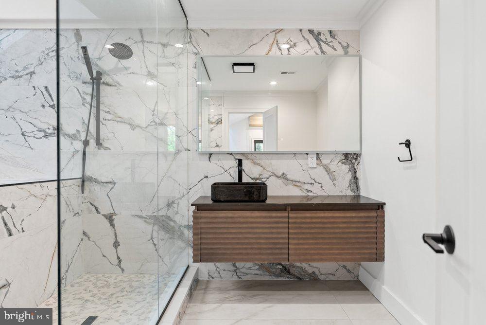 SWINKS MILL WOODS - Residential