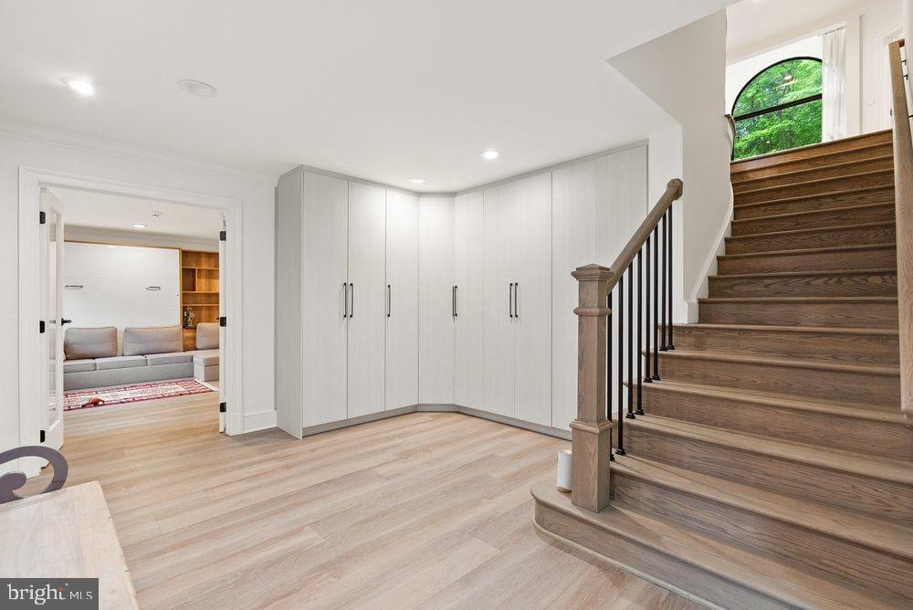 SWINKS MILL WOODS - Residential