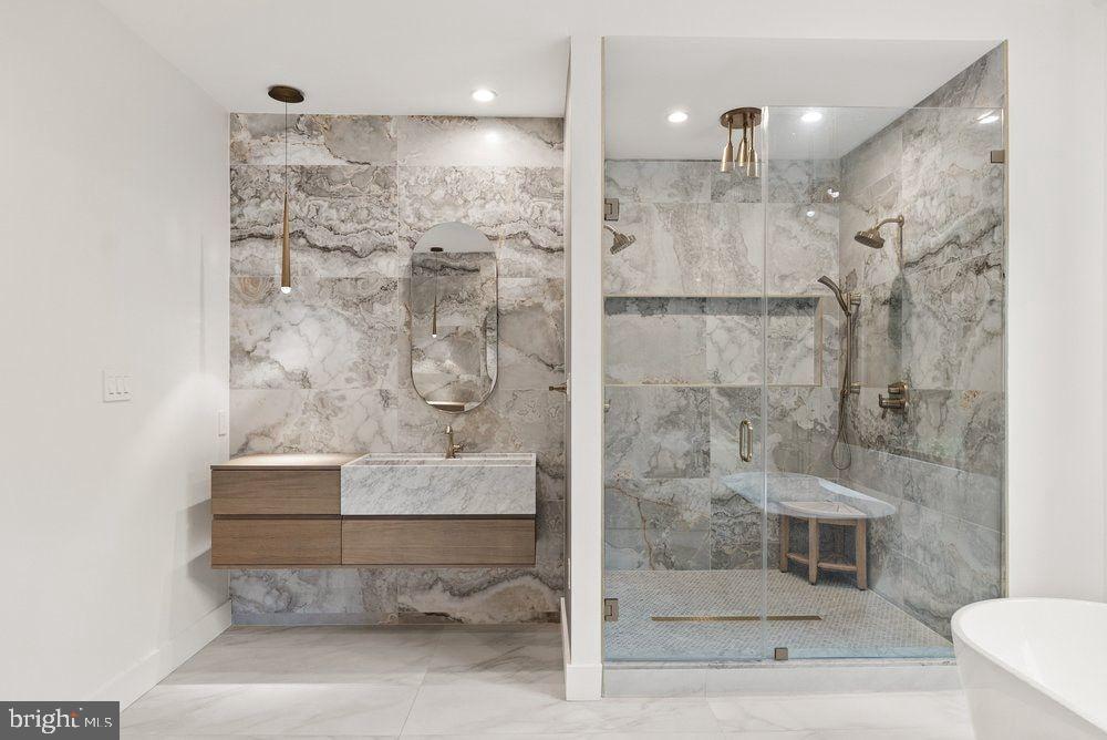 SWINKS MILL WOODS - Residential