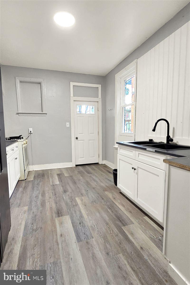 1716 MILLER