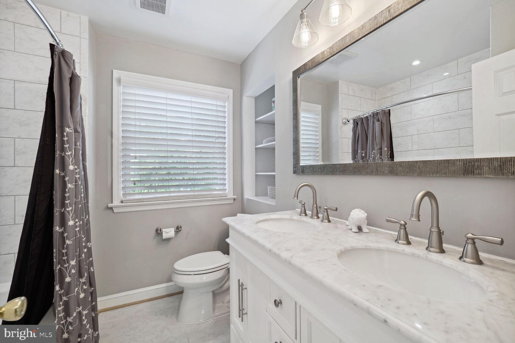 THE HAMLET - Residential