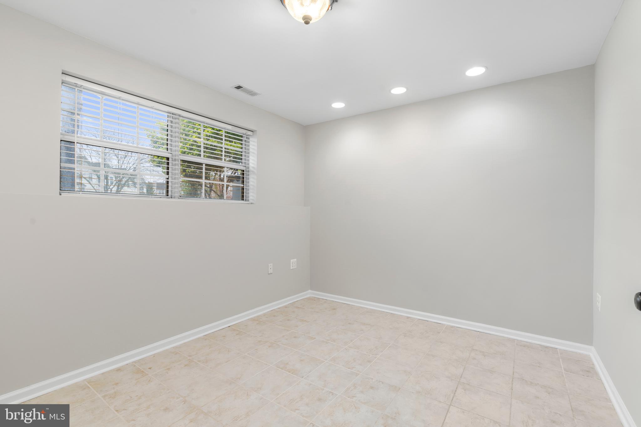 GLYNDON GATE - Residential