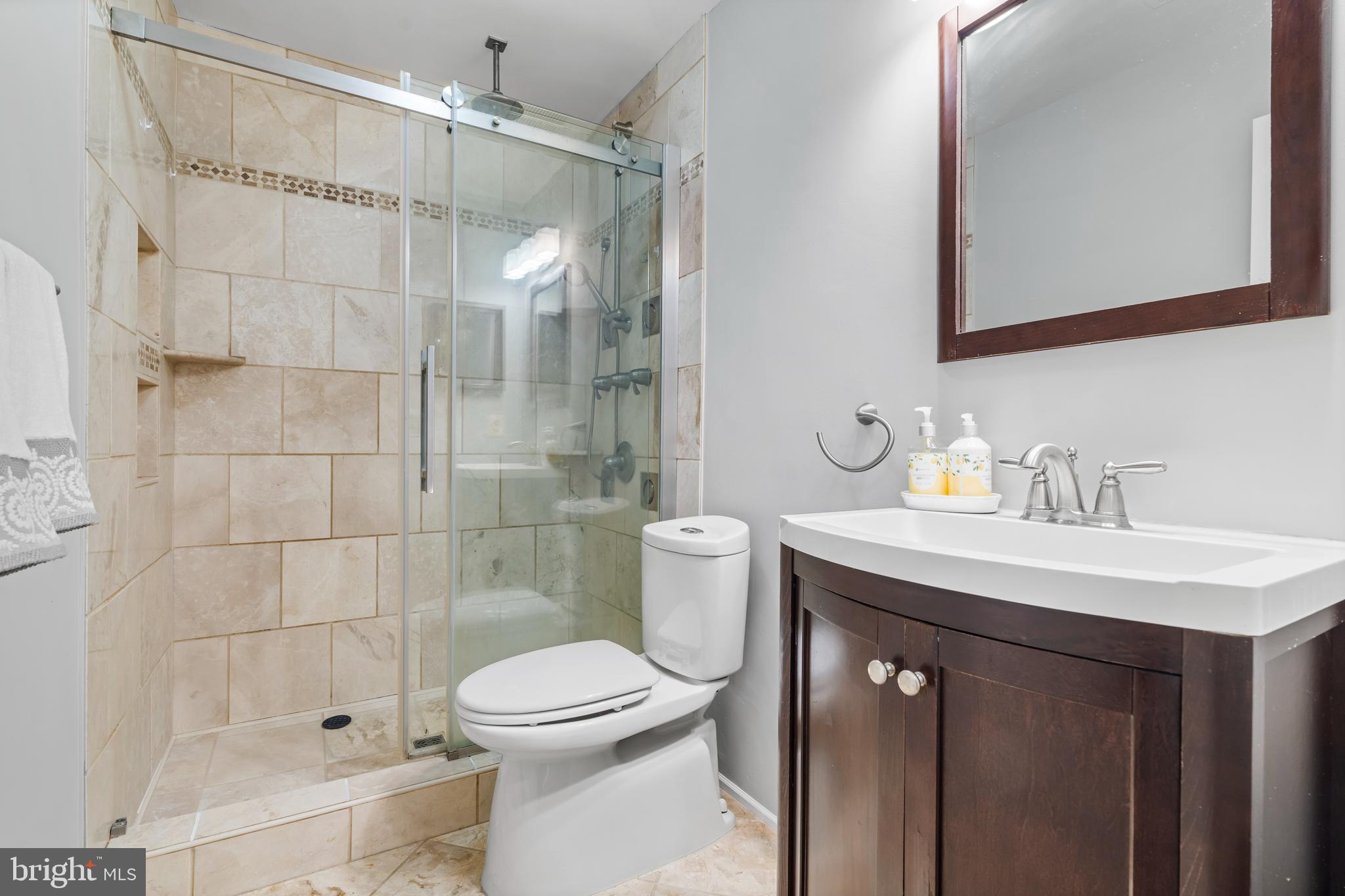 GLYNDON GATE - Residential