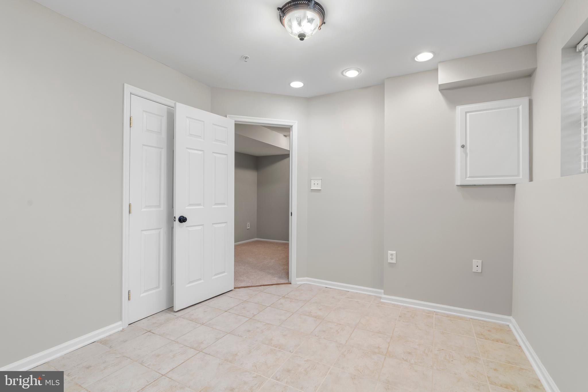 GLYNDON GATE - Residential