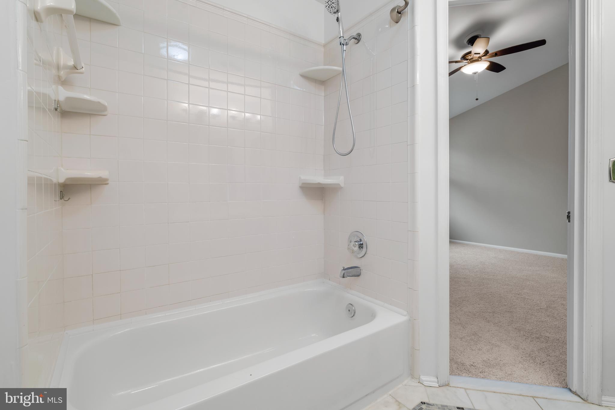 GLYNDON GATE - Residential