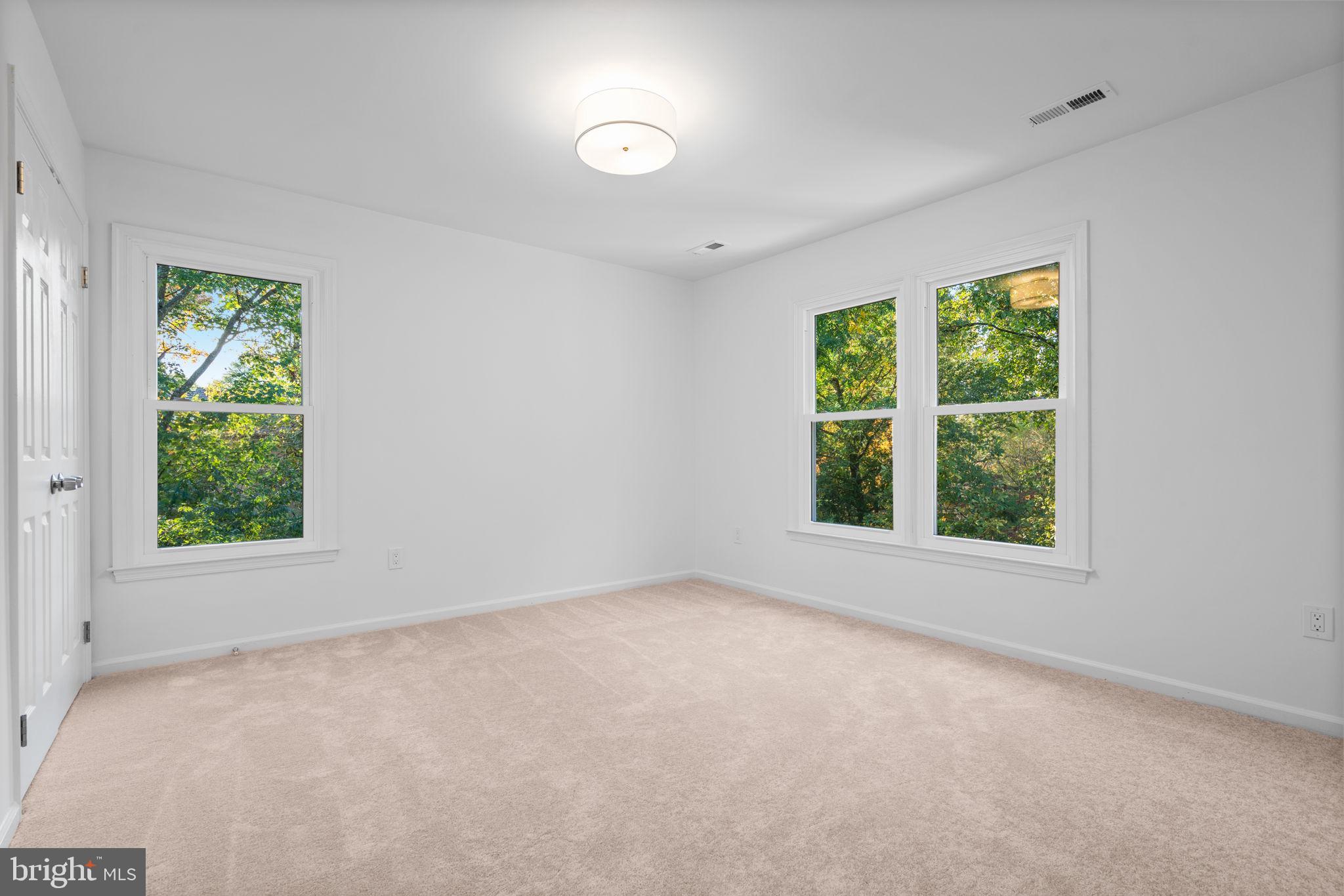 ASHBURTON OAKS - Residential