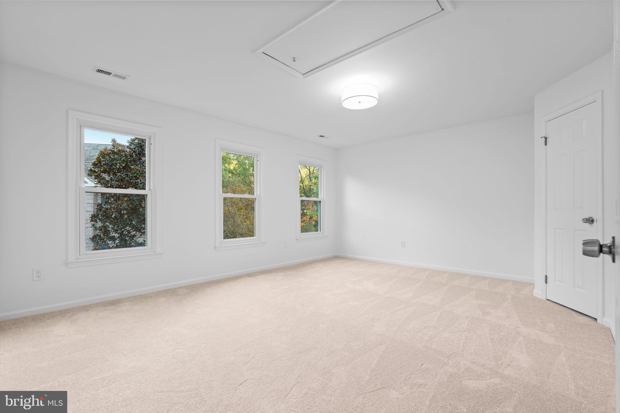 ASHBURTON OAKS - Residential